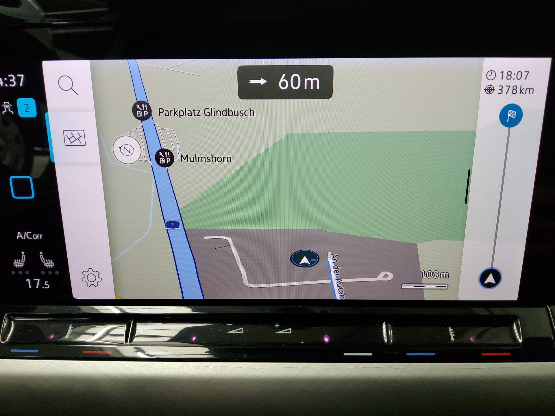 Volkswagen Golf-8 Var. 2.0 TDI Life Navi IQ.Light DC RFK 7