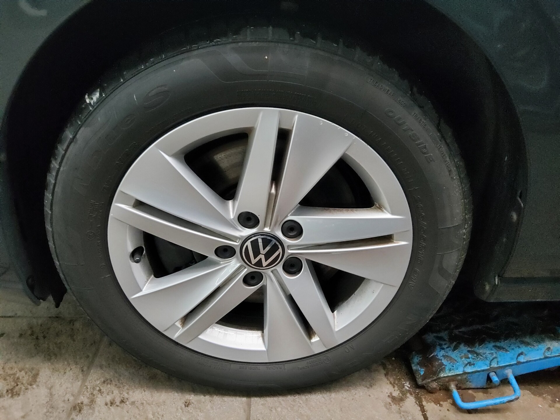 Volkswagen Golf-8 Var. 2.0 TDI Life Navi IQ.Light DC RFK 11