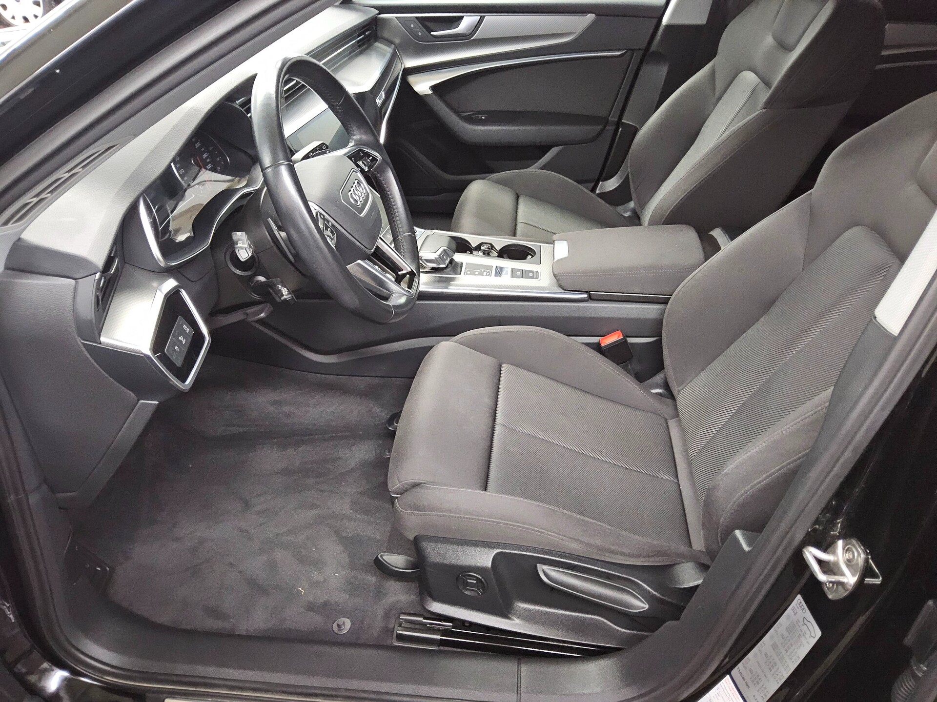 Audi A6 Avant 35 TDI sport Navi LED Sound RFK AHK 8