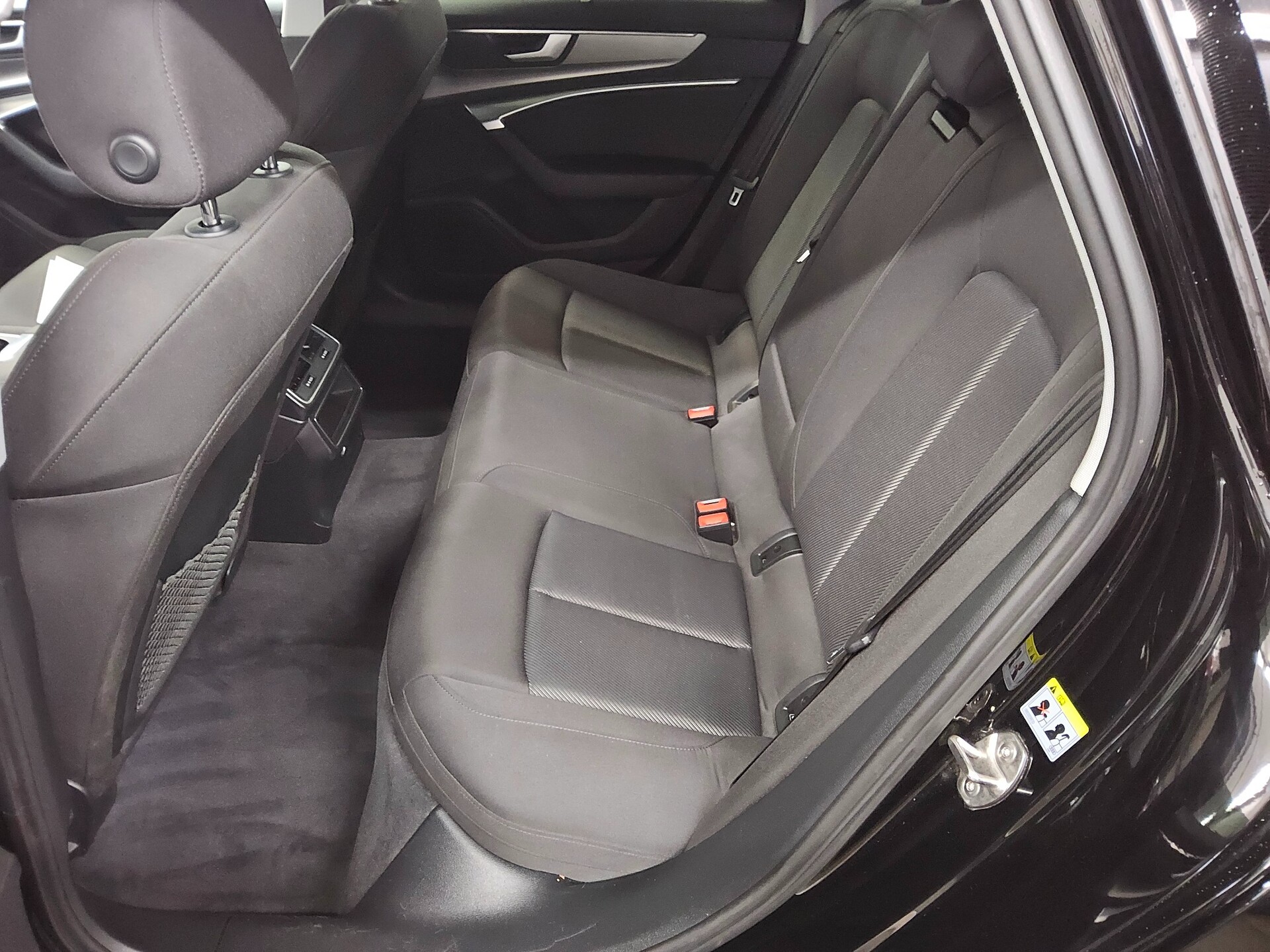 Audi A6 Avant 35 TDI sport Navi LED Sound RFK AHK 13