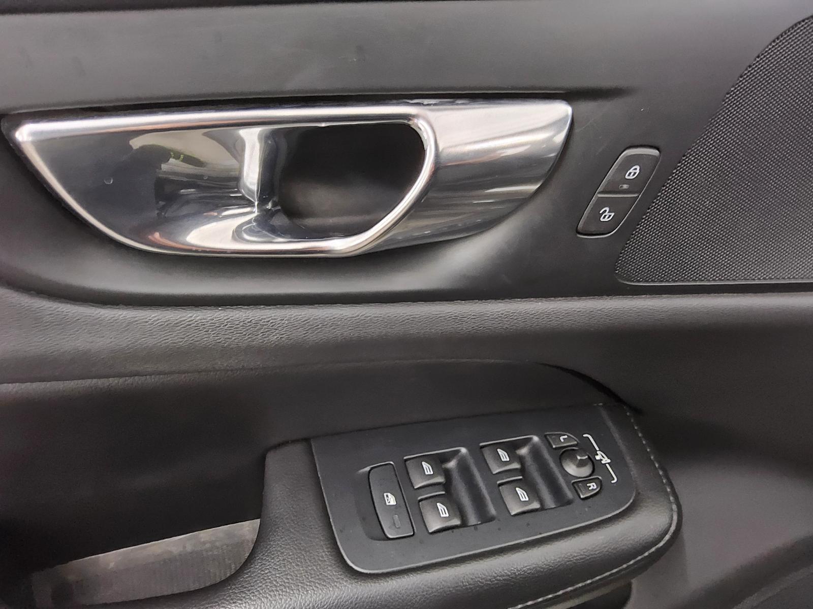 Volvo V60 T6 AWD Inscription Navi LED Pano Sound AHK 10