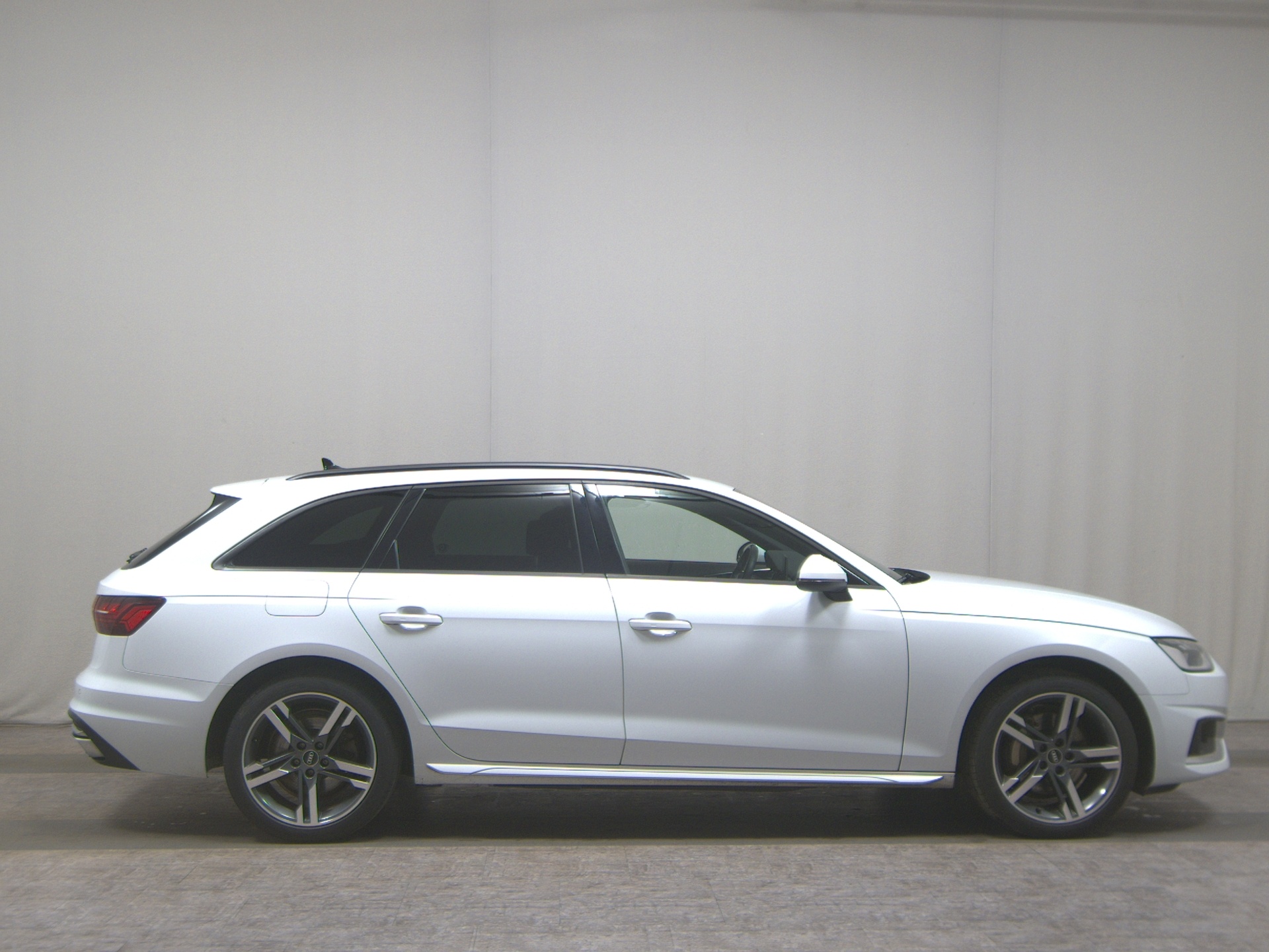 Audi A4 Avant 40 TDI S-Line T-Leder Navi LED