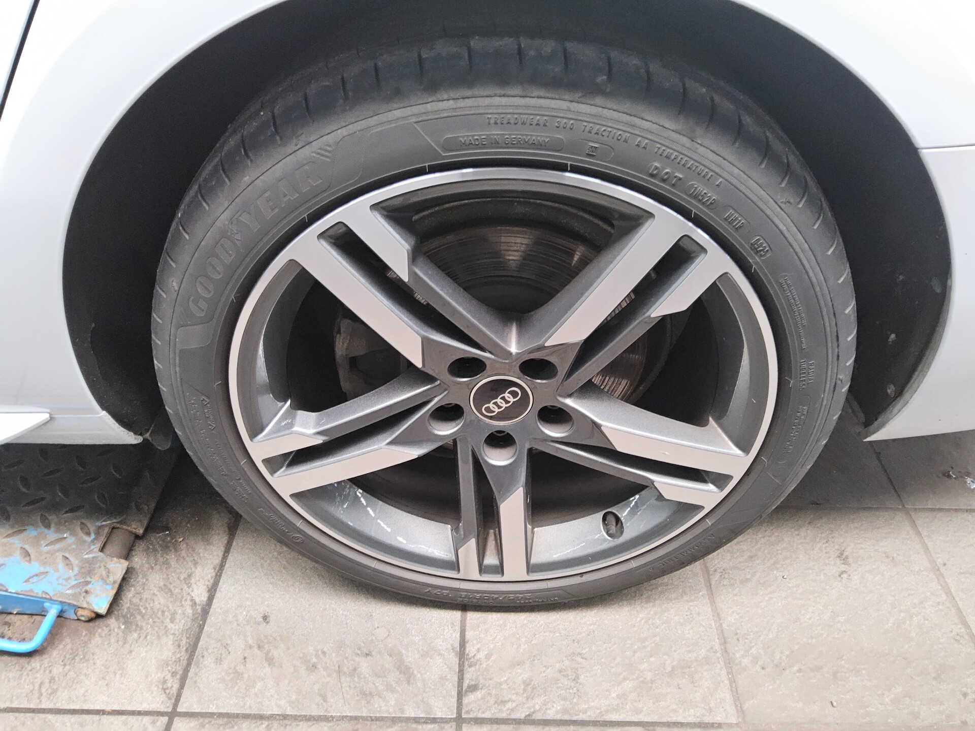 Audi A4 Avant 40 TDI S-Line T-Leder Navi LED 10