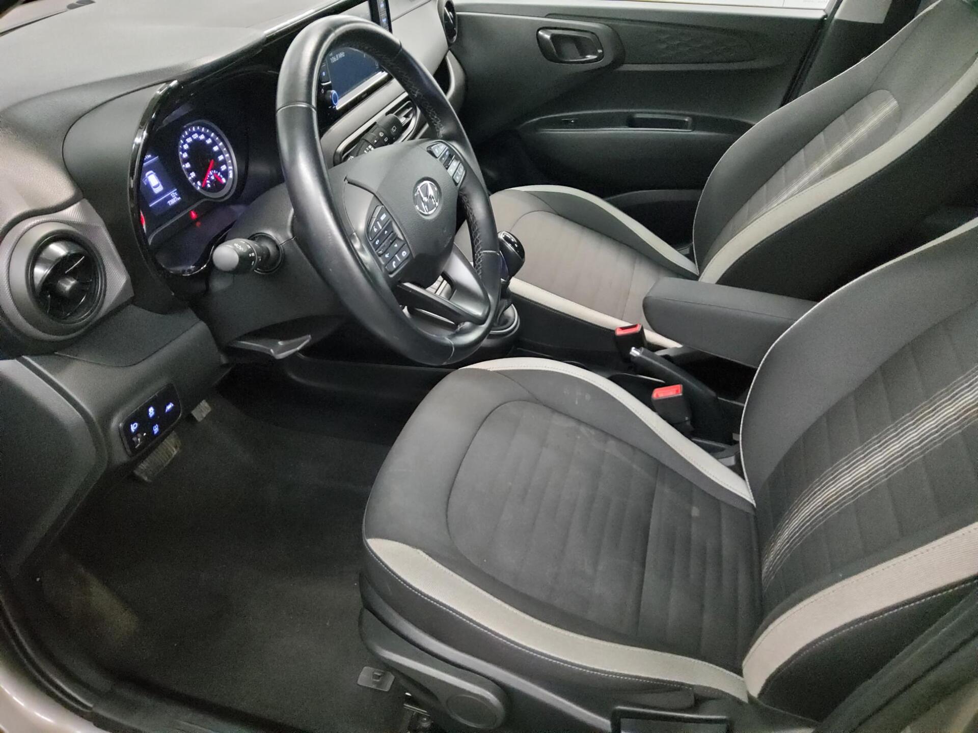 Hyundai i10 1.0 Trend Automatik 4-Sitzer ZV 8