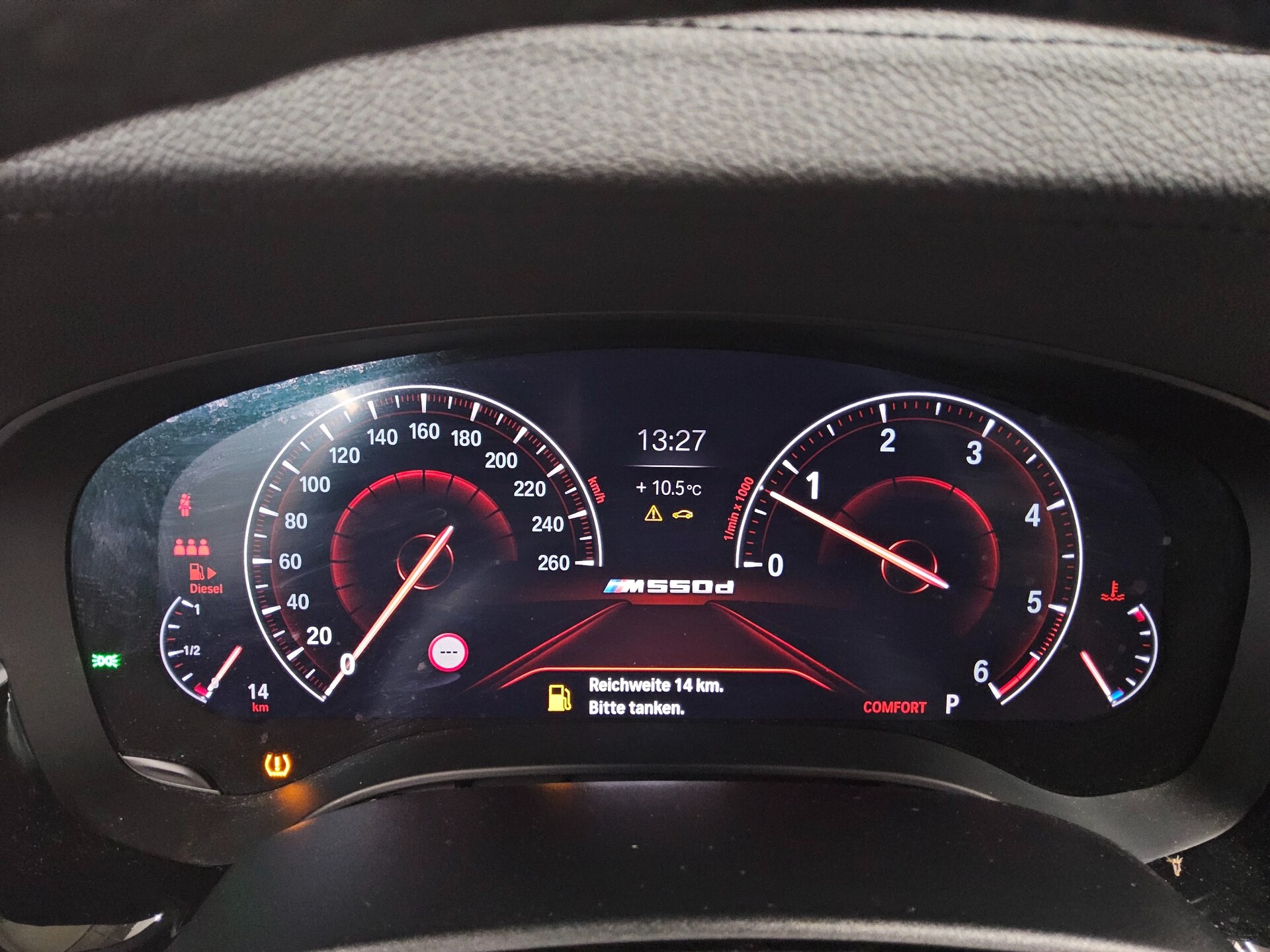 BMW M550 Touring xDr Navi LED Leder HuD Bowers Pano 8