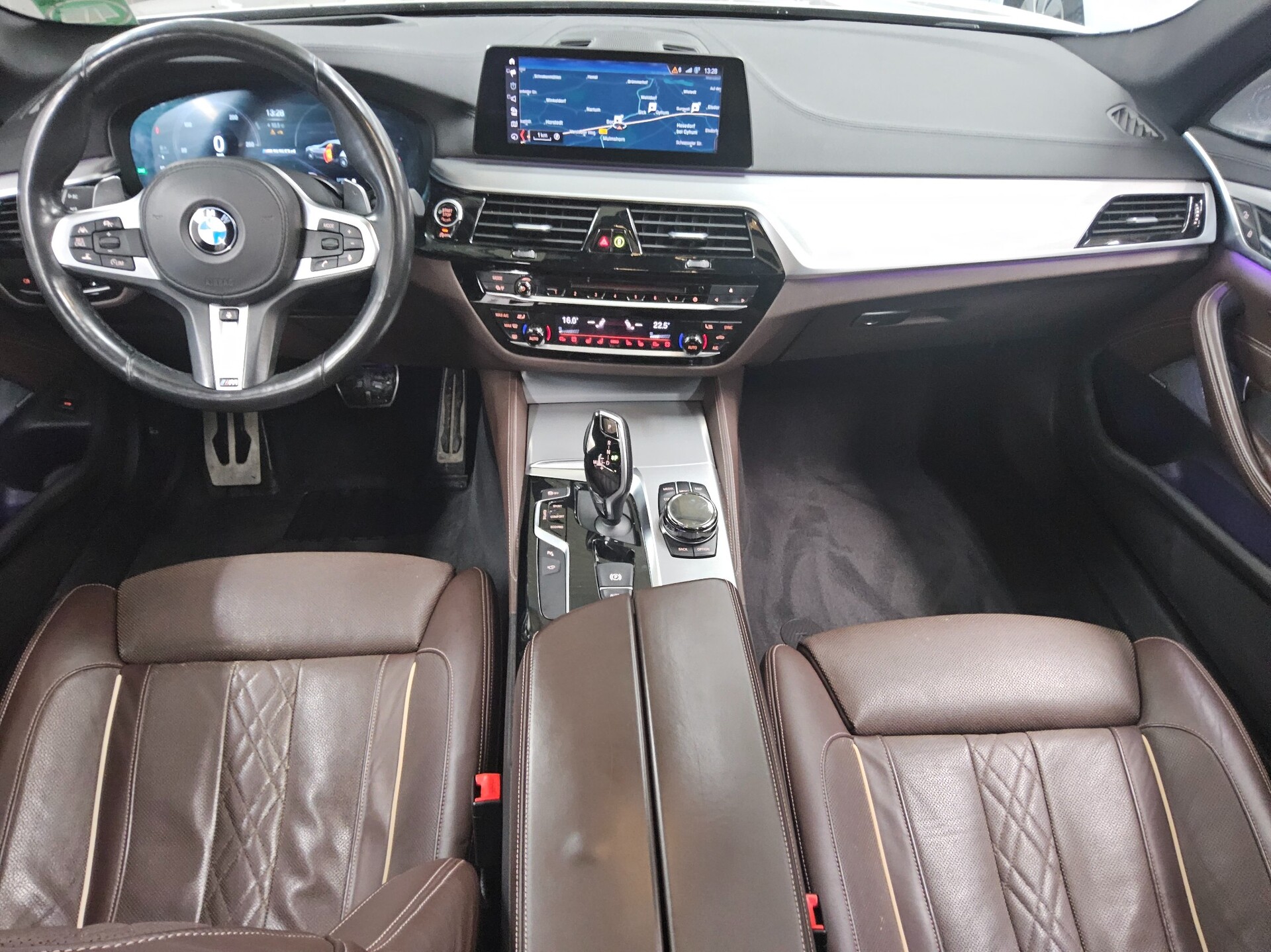 BMW M550 Touring xDr Navi LED Leder HuD Bowers Pano 5