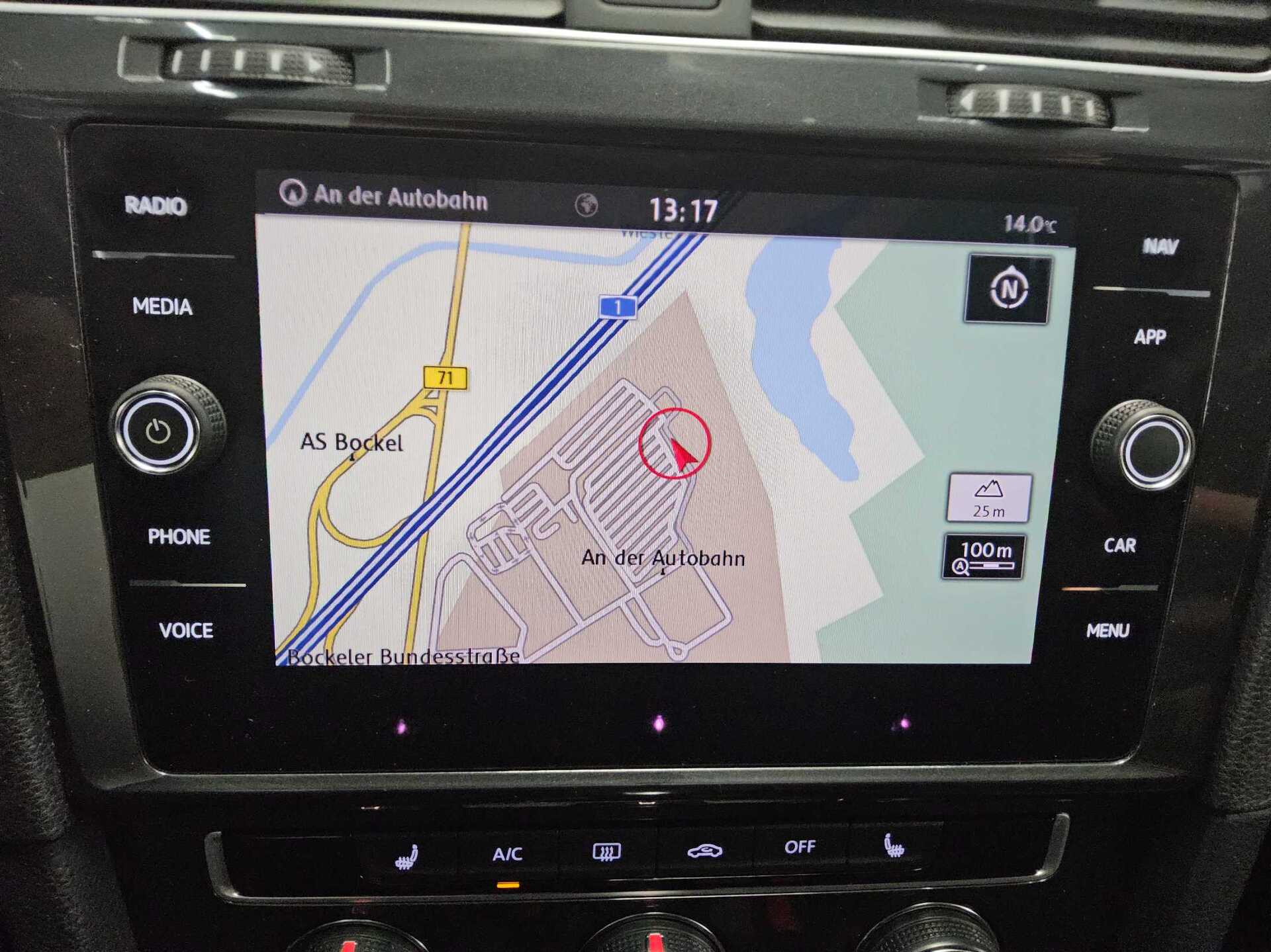 Volkswagen Golf-7 Var. 2.0 TDI Comf. Navi Shz AHK RFK 7