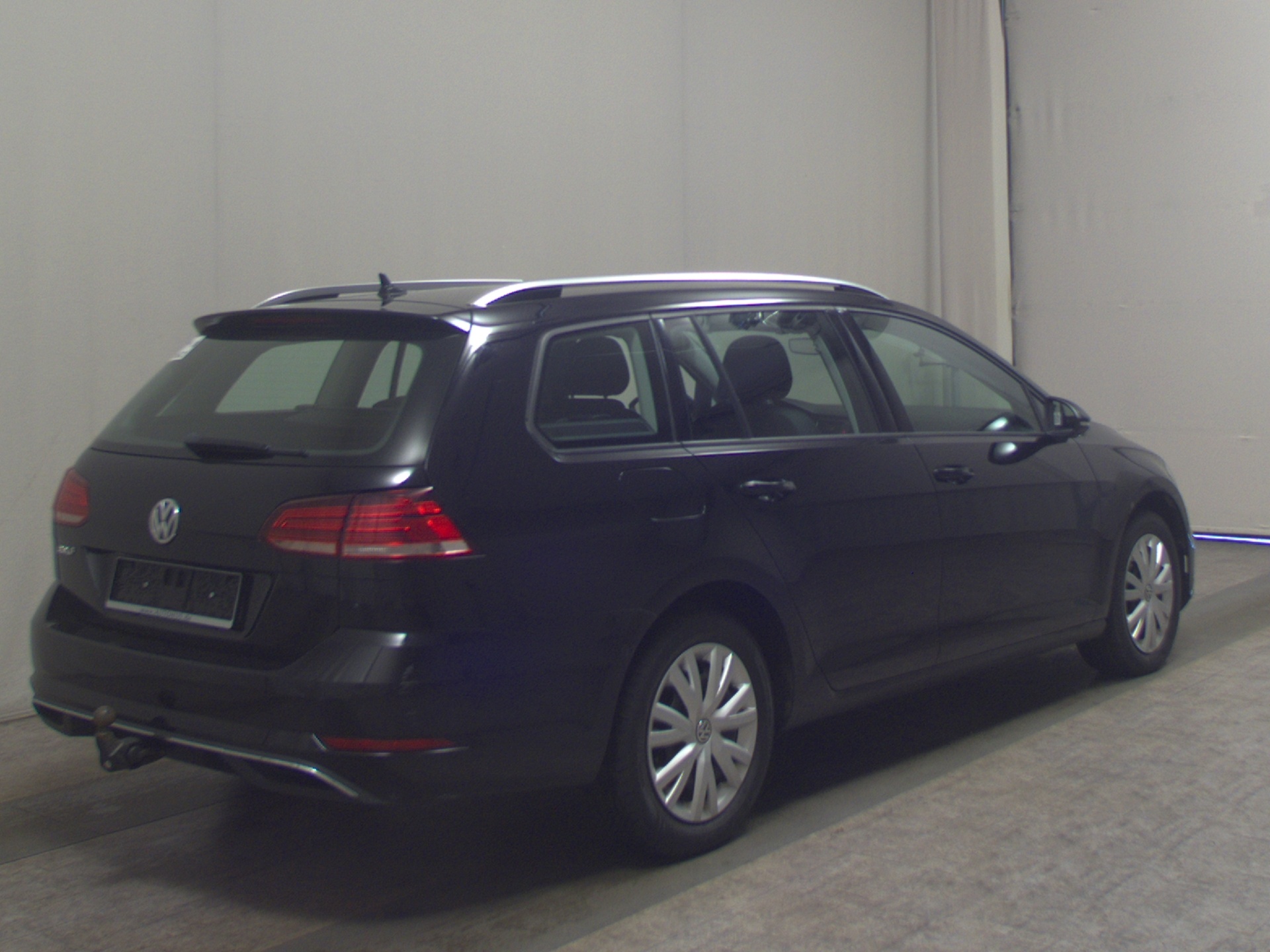 Volkswagen Golf-7 Var. 2.0 TDI Comf. Navi Shz AHK RFK 4