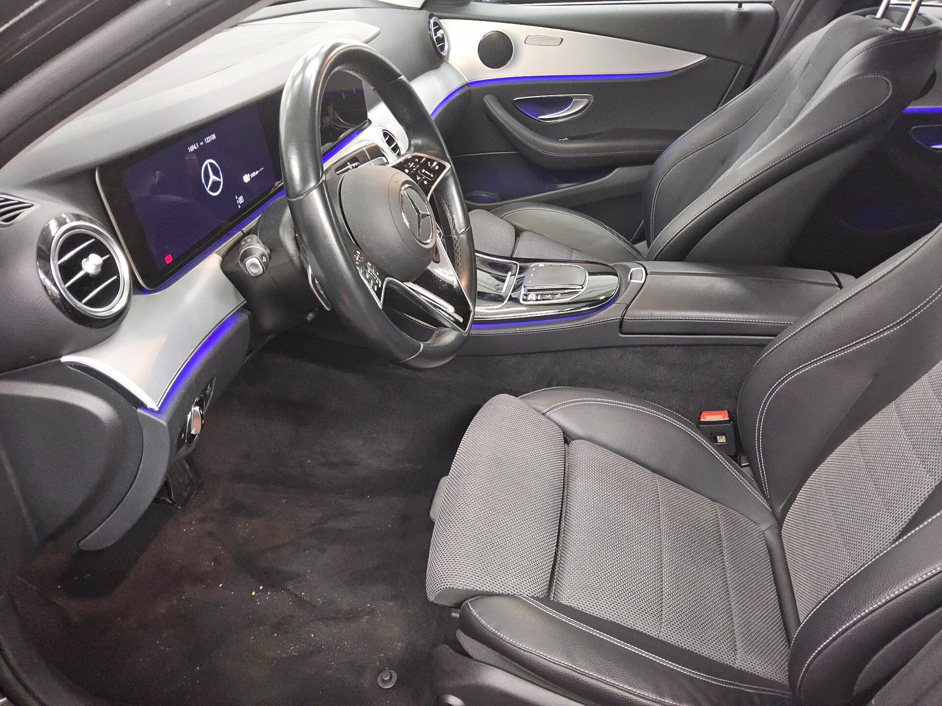 Mercedes-Benz E 300 T de Avantgarde Navi Widescr. LED AHK RFK 9