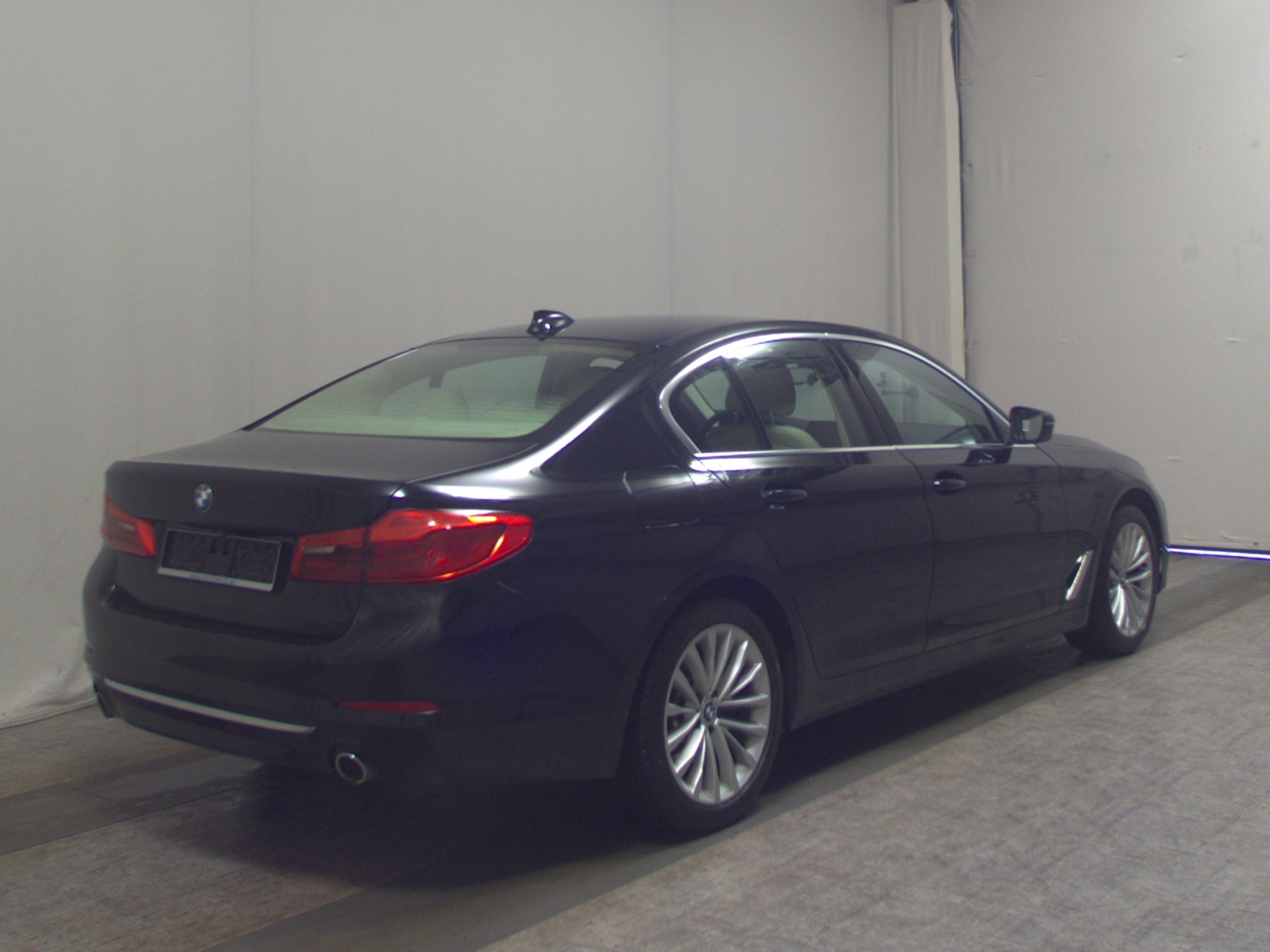 BMW 530e Luxury-Line Leder Navi HuD LED RfK ACC 4