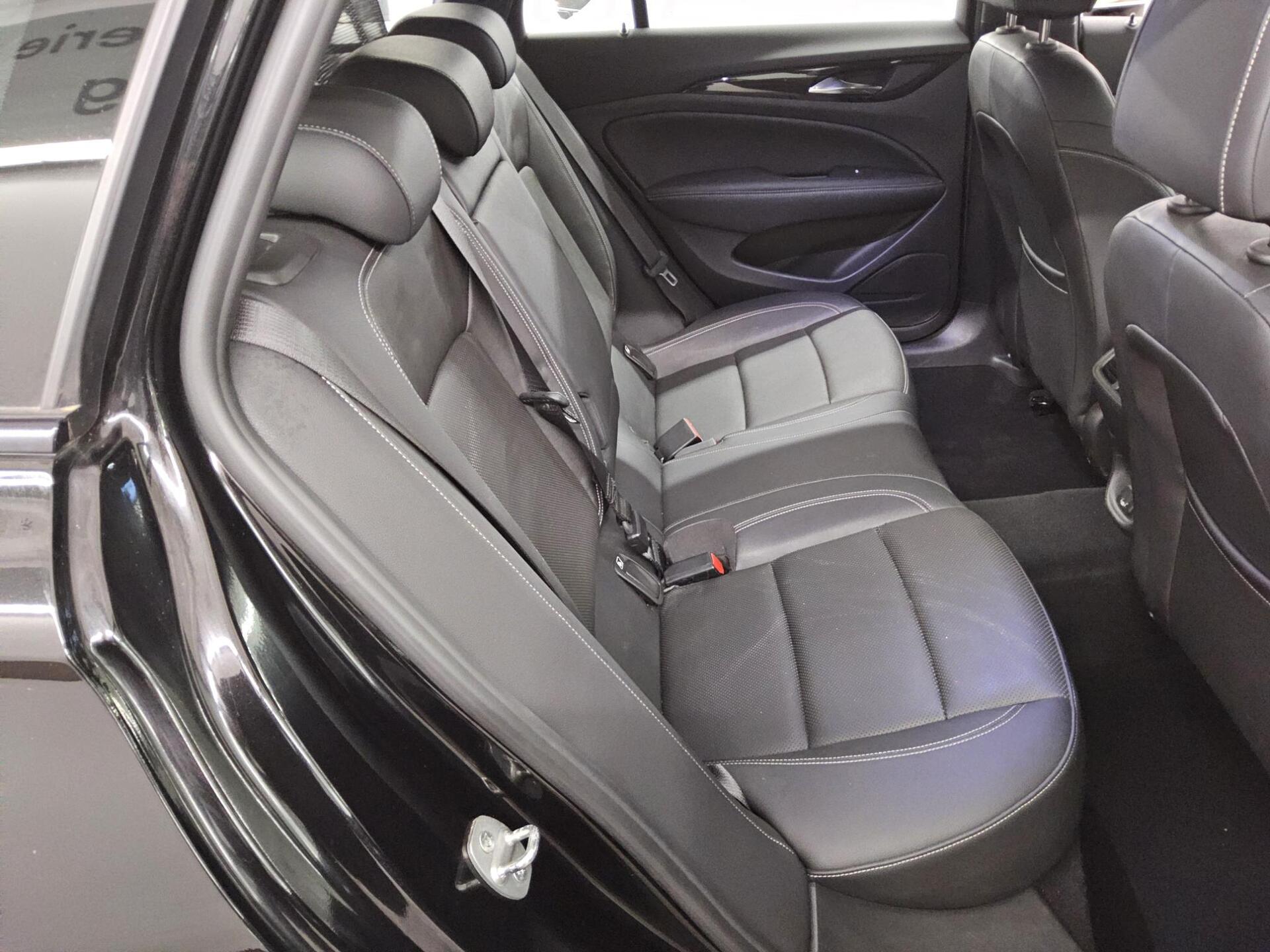 Opel Insignia ST 1.5 D Elegance Leder Navi LED AHK 13