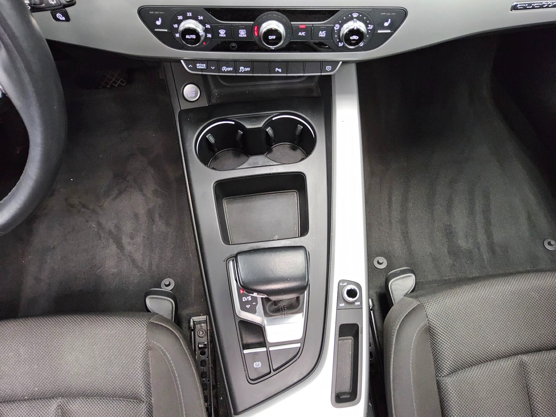 Audi A4 Avant 40 TDI Qu. Navi LED RFK Pano 6