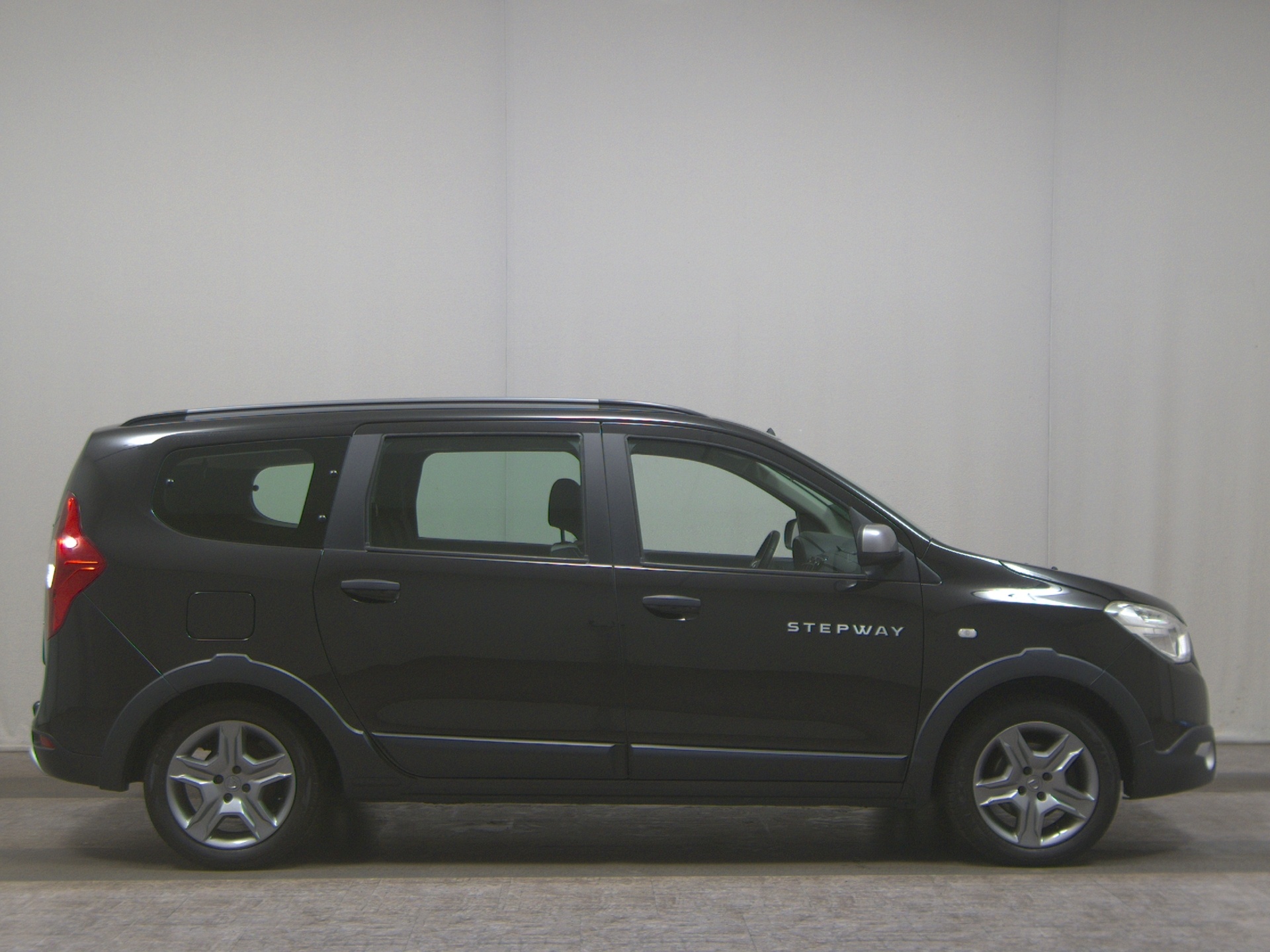 Dacia Lodgy 1.3 TCe 7-Sitze Navi BT SHZ
