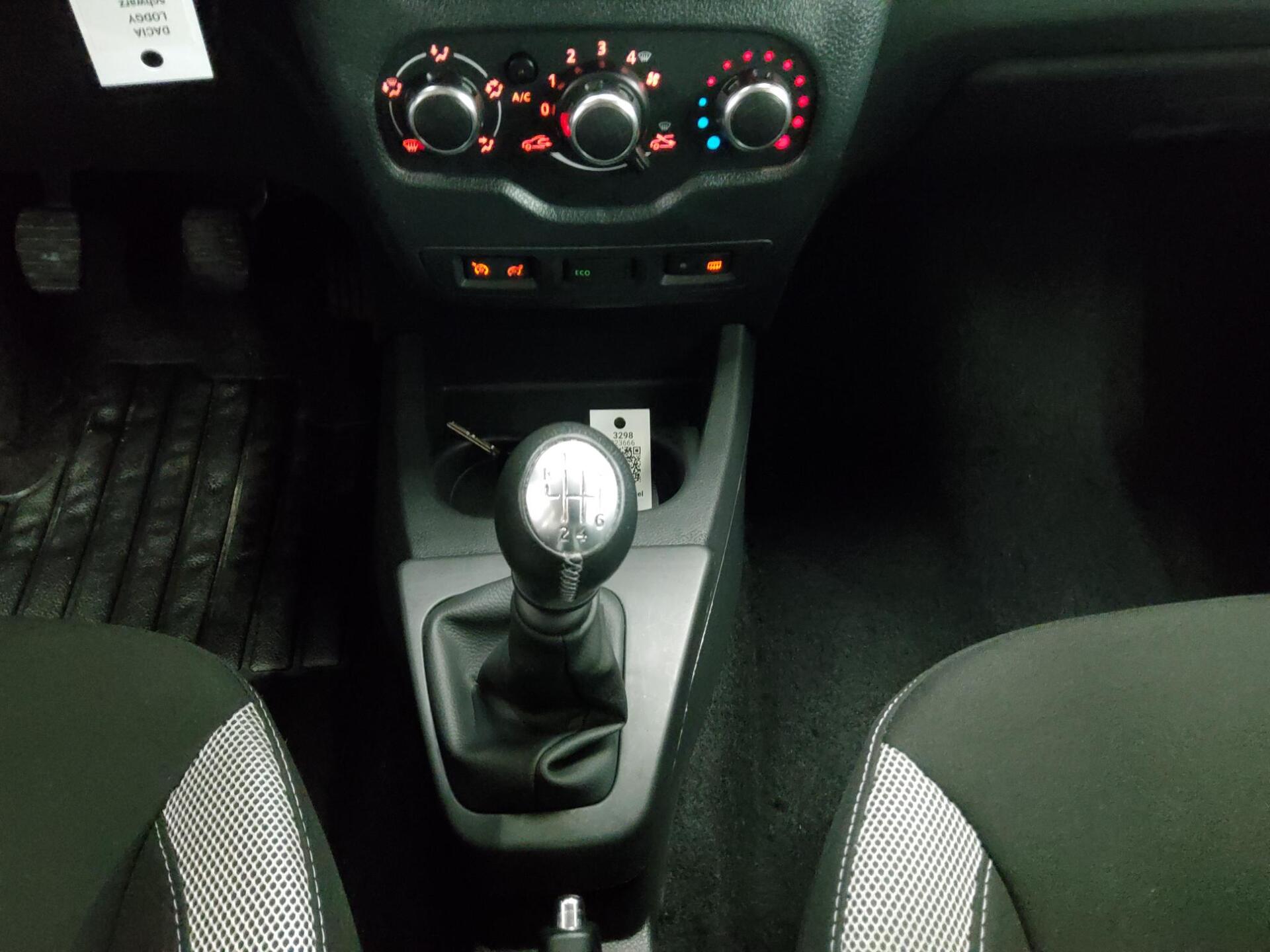 Dacia Lodgy 1.3 TCe 7-Sitze Navi BT SHZ 6