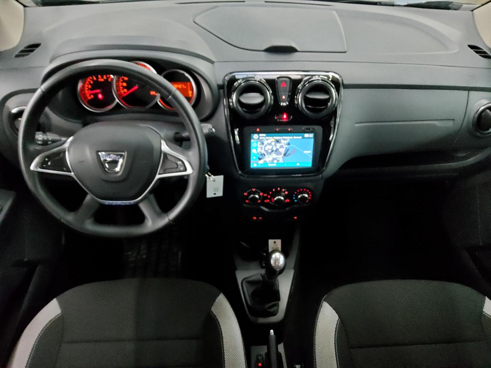 Dacia Lodgy 1.3 TCe 7-Sitze Navi BT SHZ 5