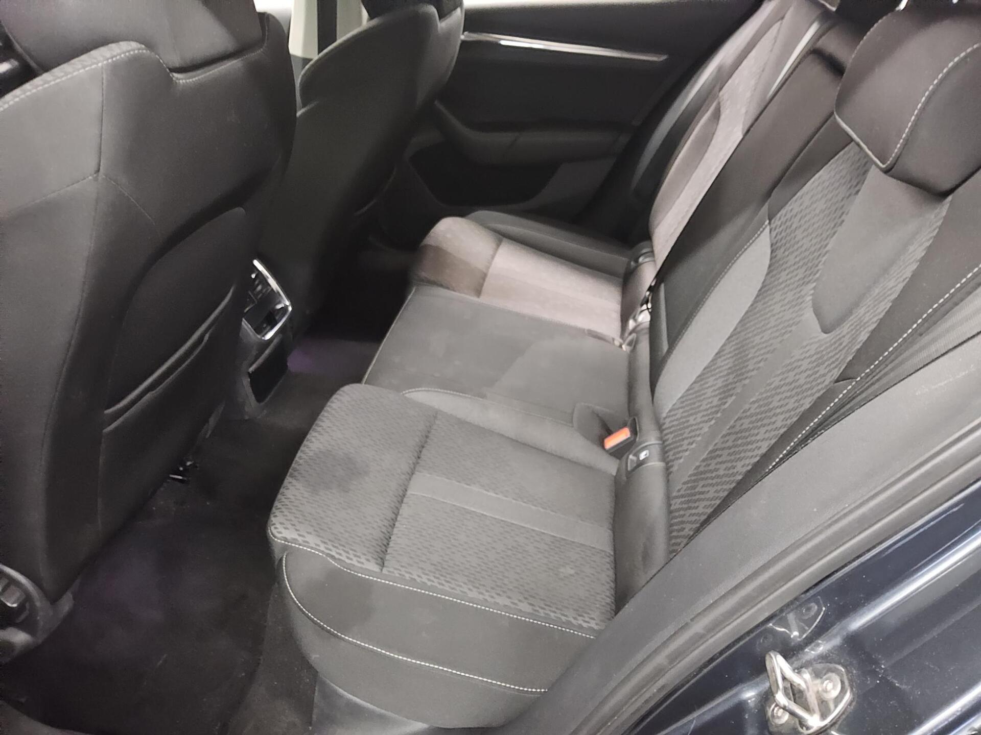 Skoda Octavia Kombi 2.0 TDI Style Navi LED vc ACC AHK 13