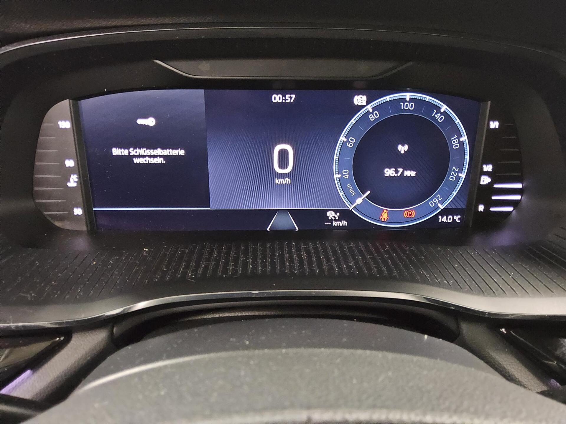 Skoda Octavia Kombi 2.0 TDI Style Navi LED vc ACC AHK 8