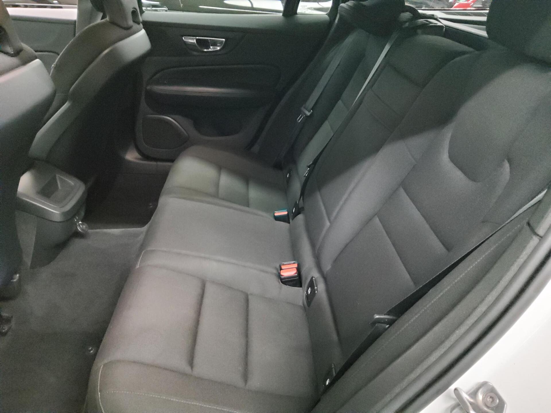 Volvo V60 B4 Momentum Pro Navi LED 13