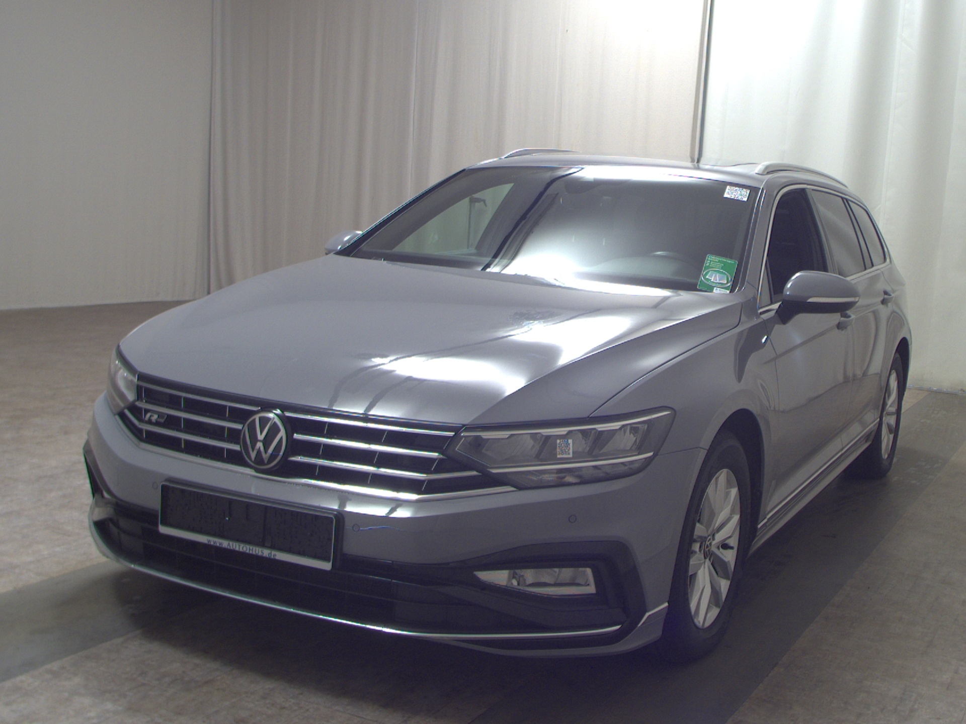 Volkswagen Passat Var. 2.0 TDI R-Line T-Leder Navi Pano DC 2