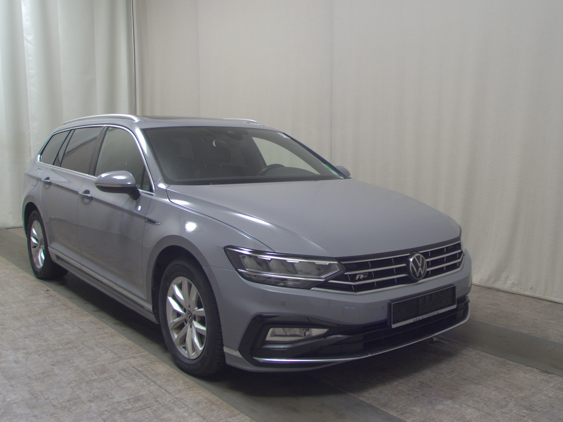 Volkswagen Passat Var. 2.0 TDI R-Line T-Leder Navi Pano DC 3