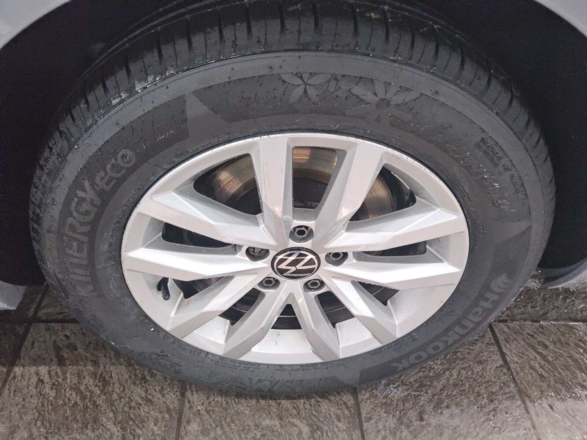 Volkswagen Passat Var. 2.0 TDI R-Line T-Leder Navi Pano DC 10