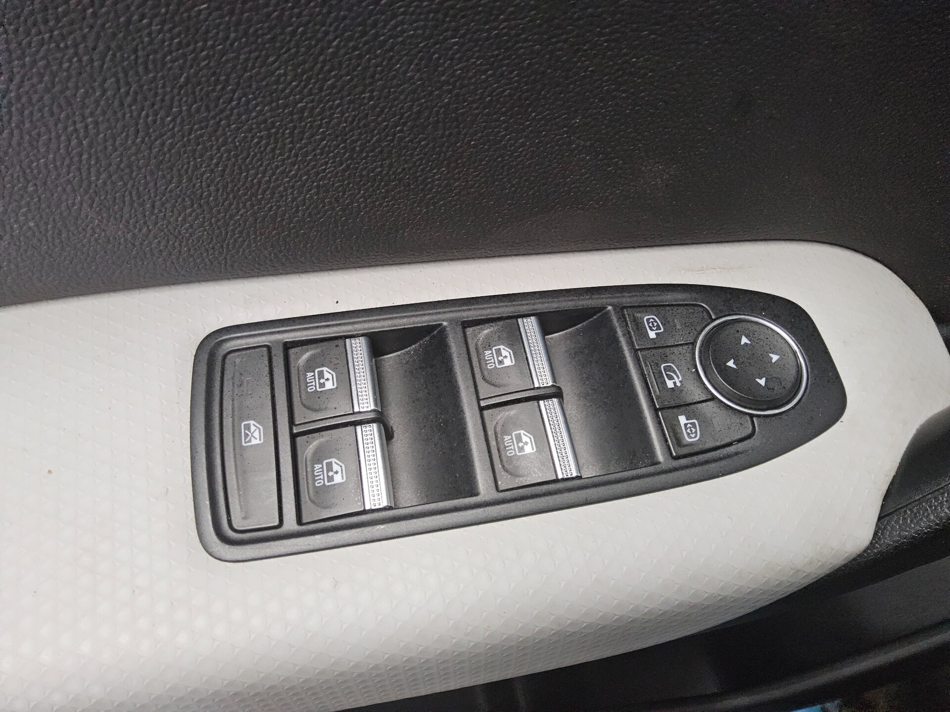 Renault Captur 1.3 TCe Edition One Navi LED T-Leder BOSE 9