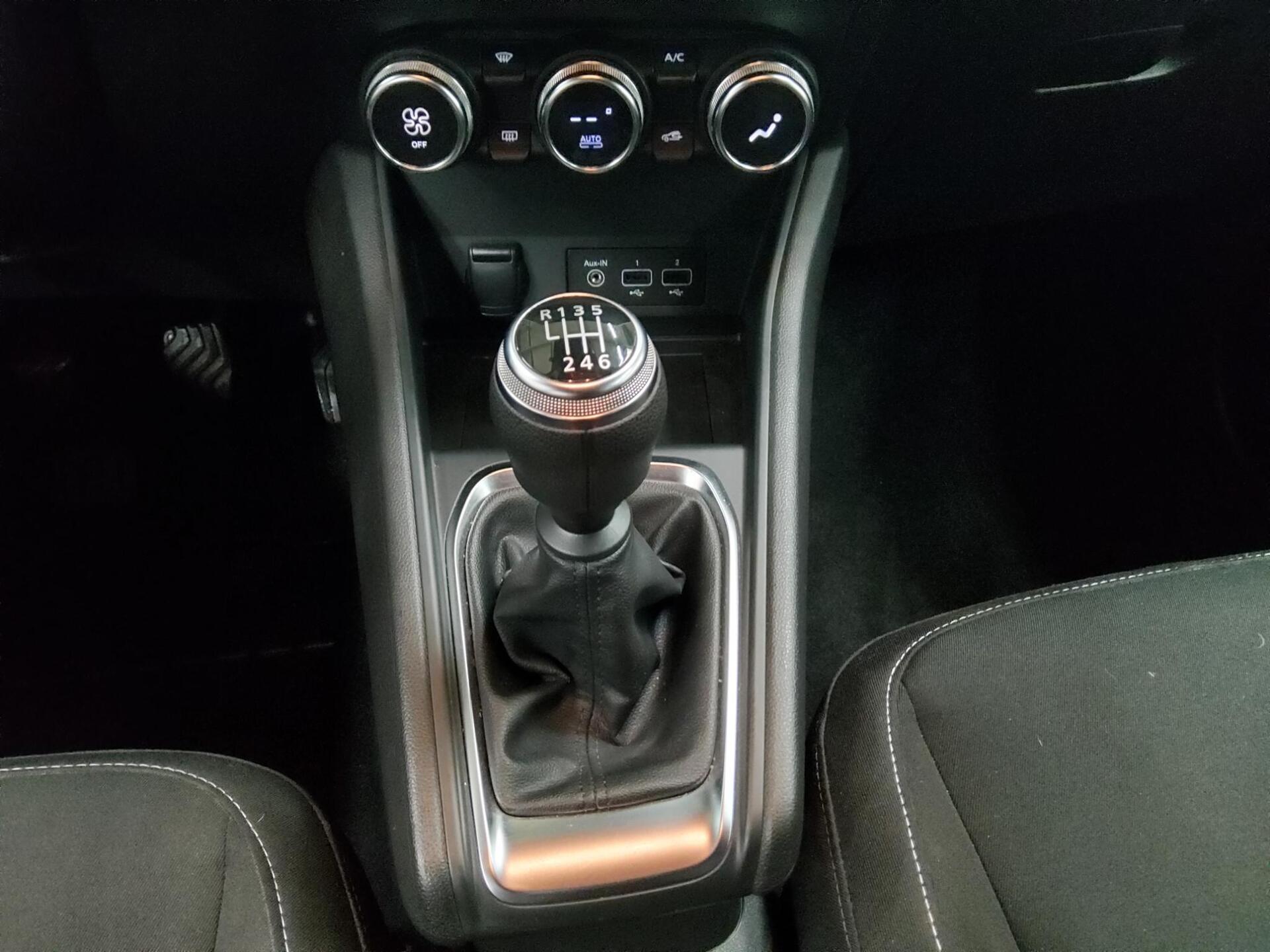 Renault Captur 1.3 TCe Experience LED PDC Navi AUX-IN 6