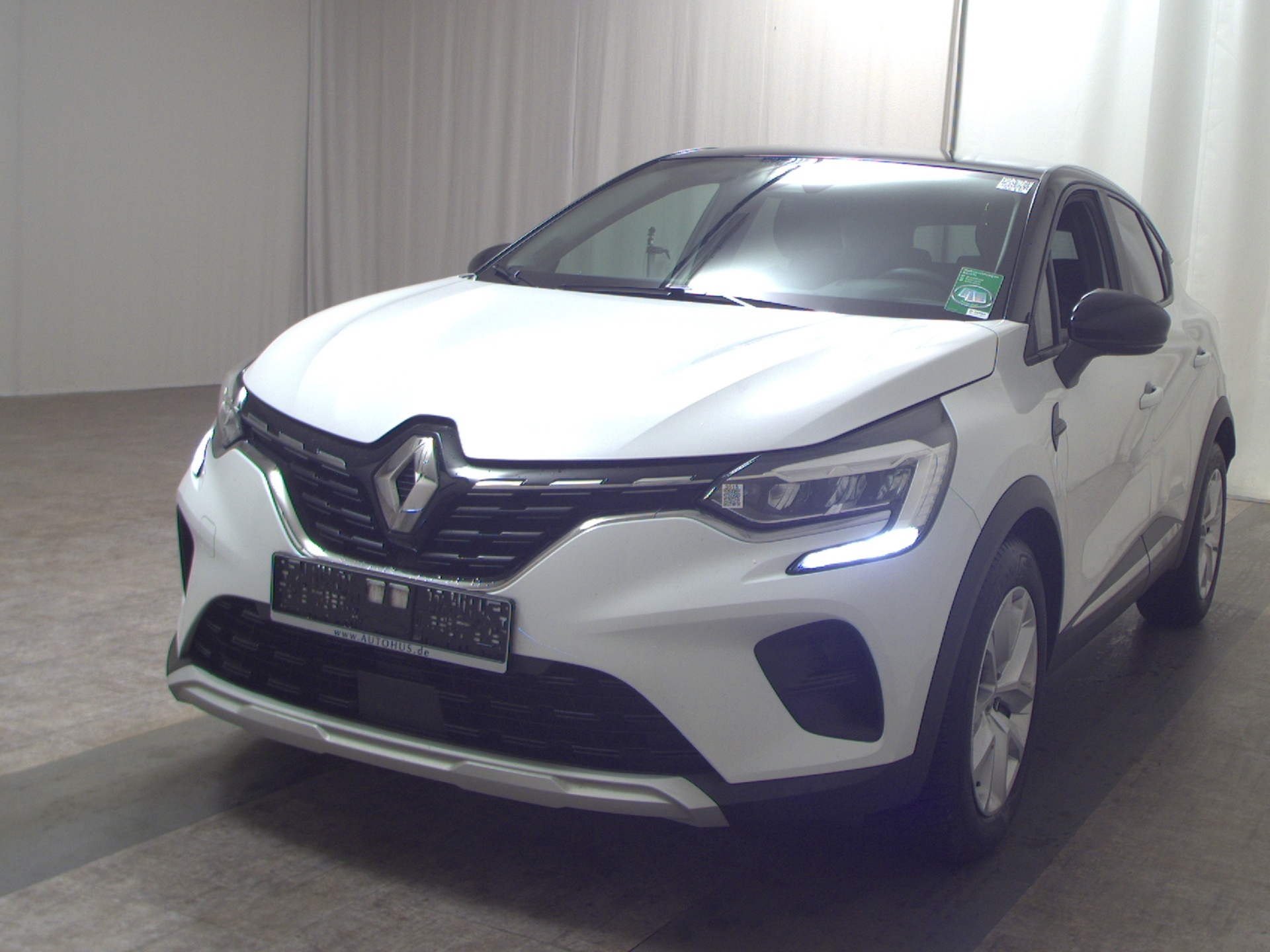 Renault Captur 1.3 TCe Experience LED PDC Navi AUX-IN 2
