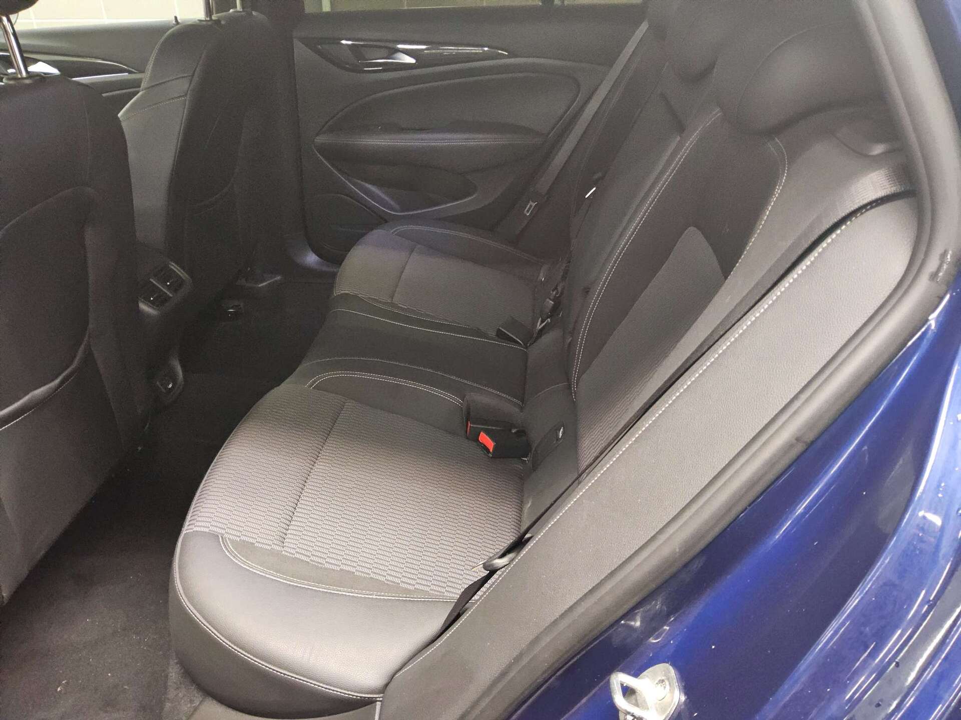 Opel Insignia ST 1.5 D Business Ed. T-Leder Navi LED 13