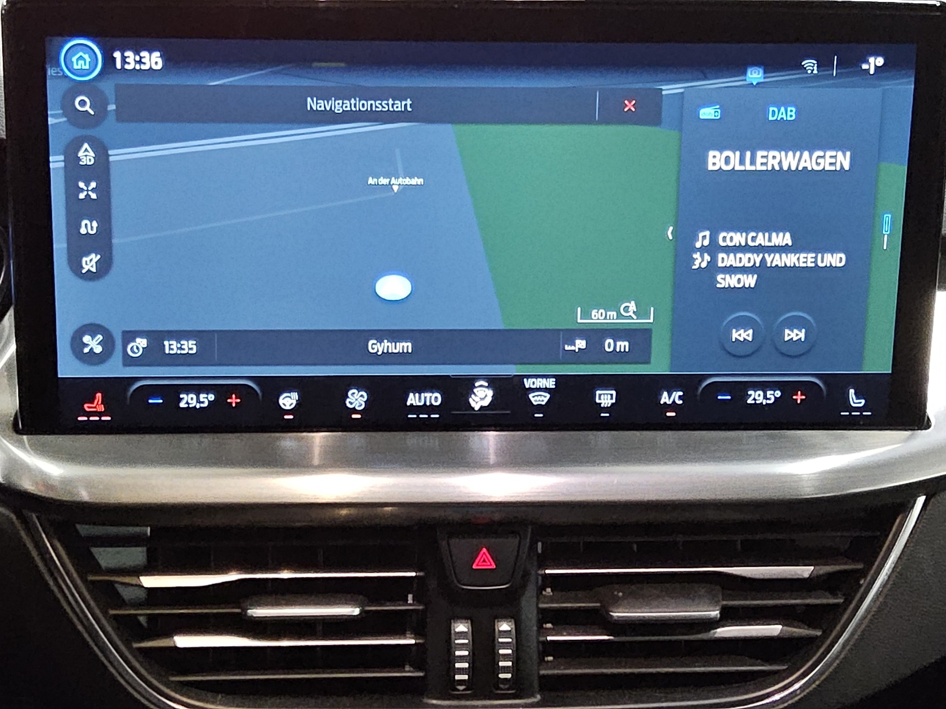 Ford Focus Turnier 1.5 EB Titanium X Navi LED RFK AHK 6