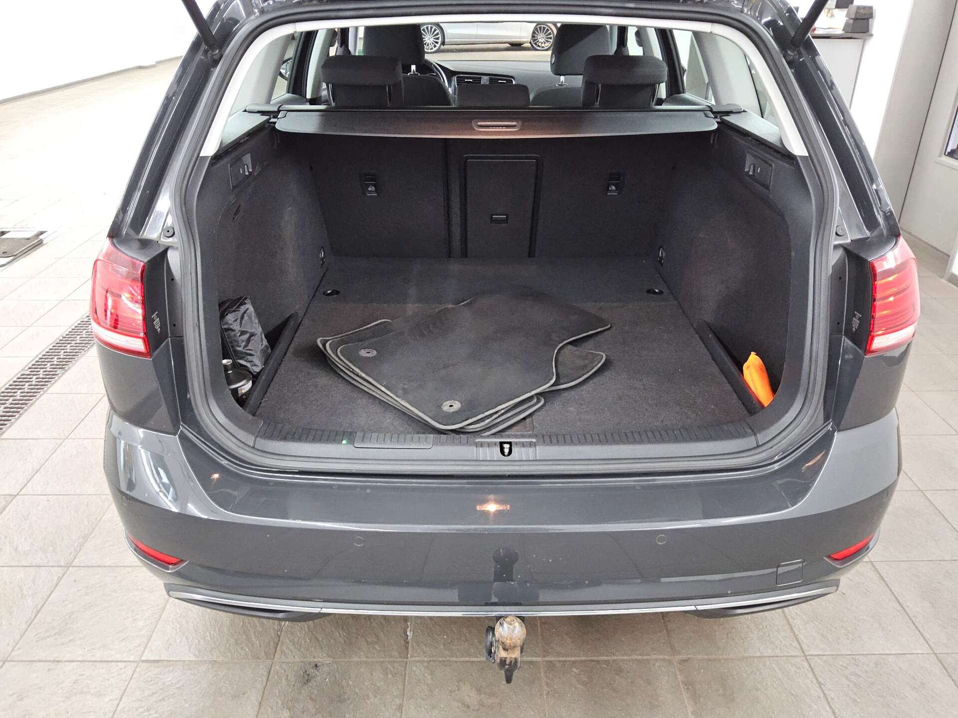 Volkswagen Golf-7 Var. 1.0 TSI Comf. Navi RFK AHK PDC Shz 11