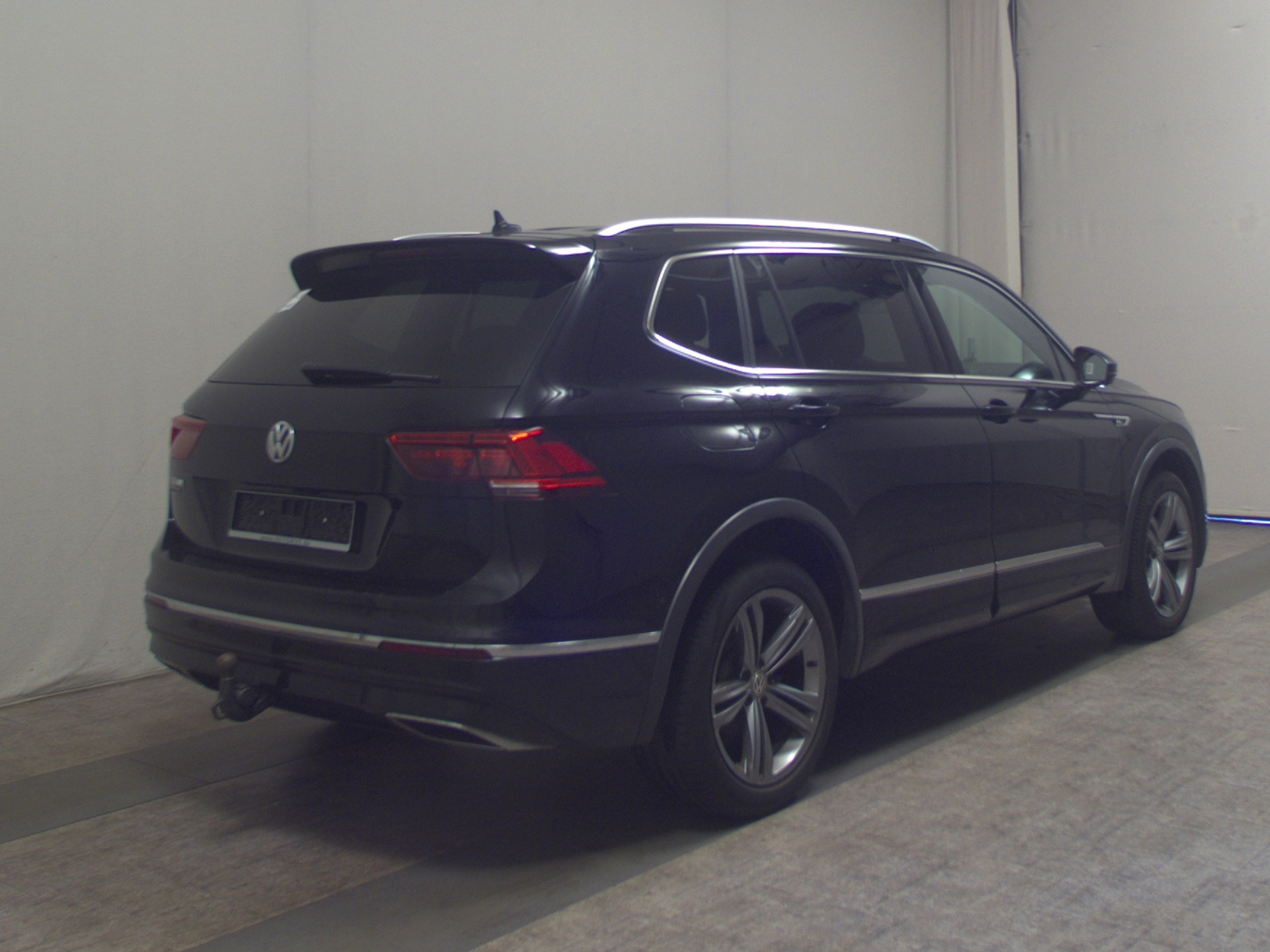 Volkswagen Tiguan Allspace 1.5 TSI R-Line Leder Navi+ AID 4