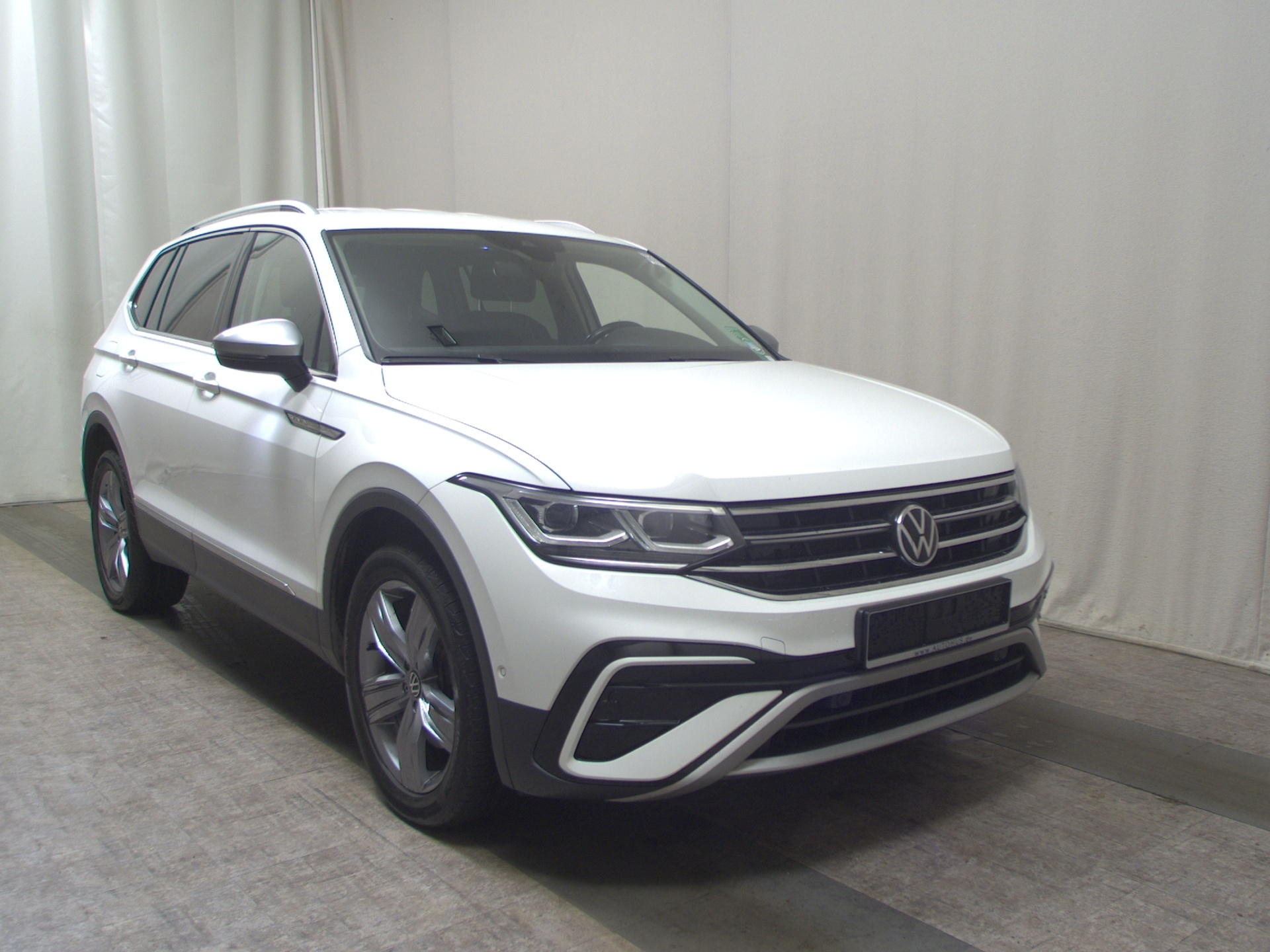 Volkswagen Tiguan Allspace 2.0 TDI 4M Elegance AID AHK StHz 3