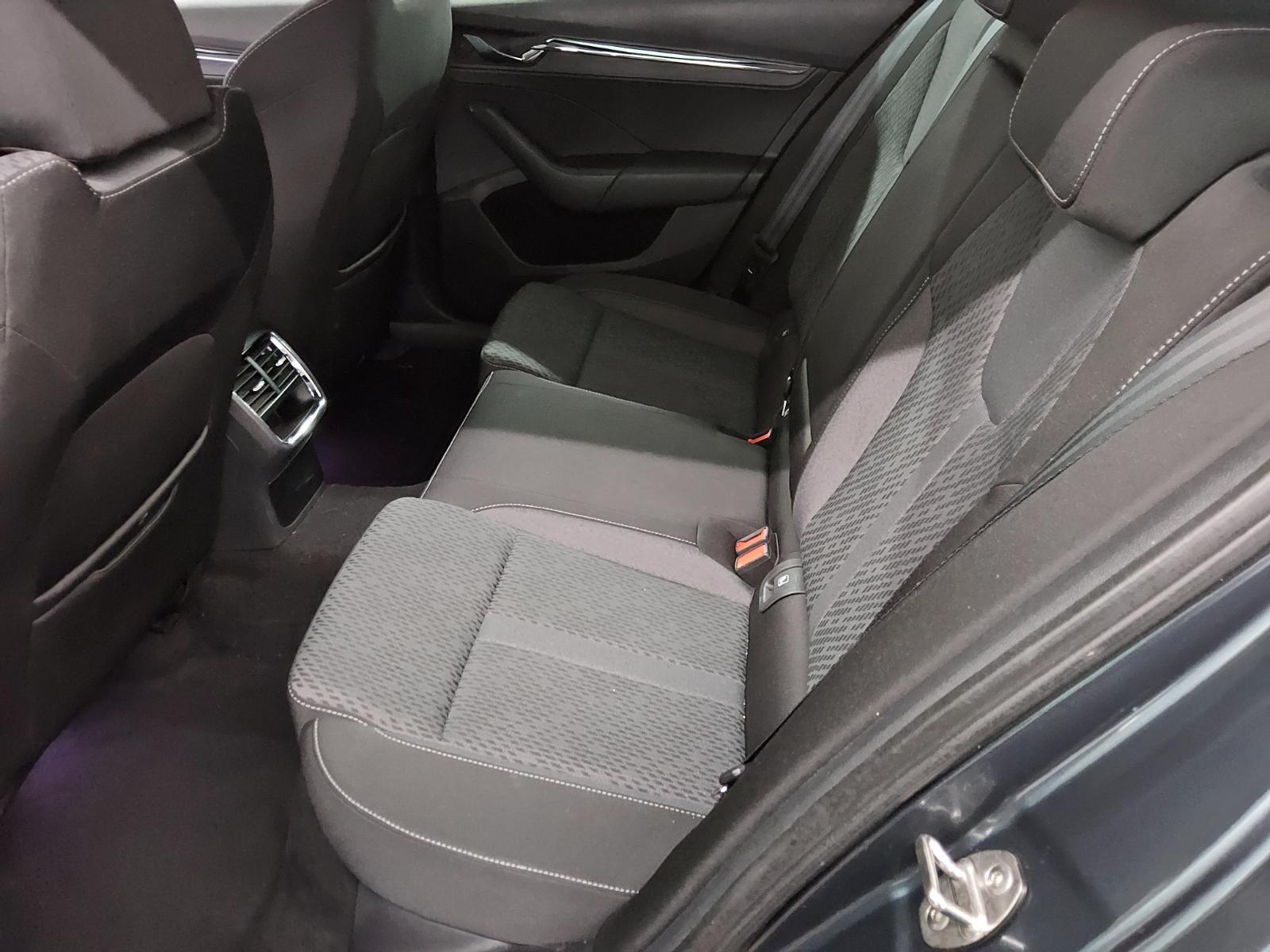 Skoda Octavia Kombi 1.4 TSI iV Style Navi vc LED RfK 13