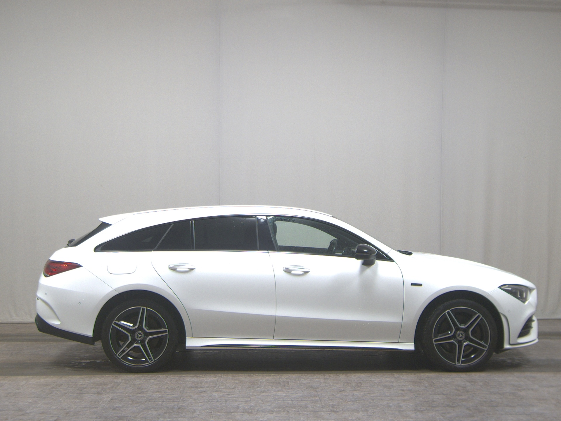 Mercedes-Benz CLA 250 Shooting Brake e AMG-Line Night Navi LED