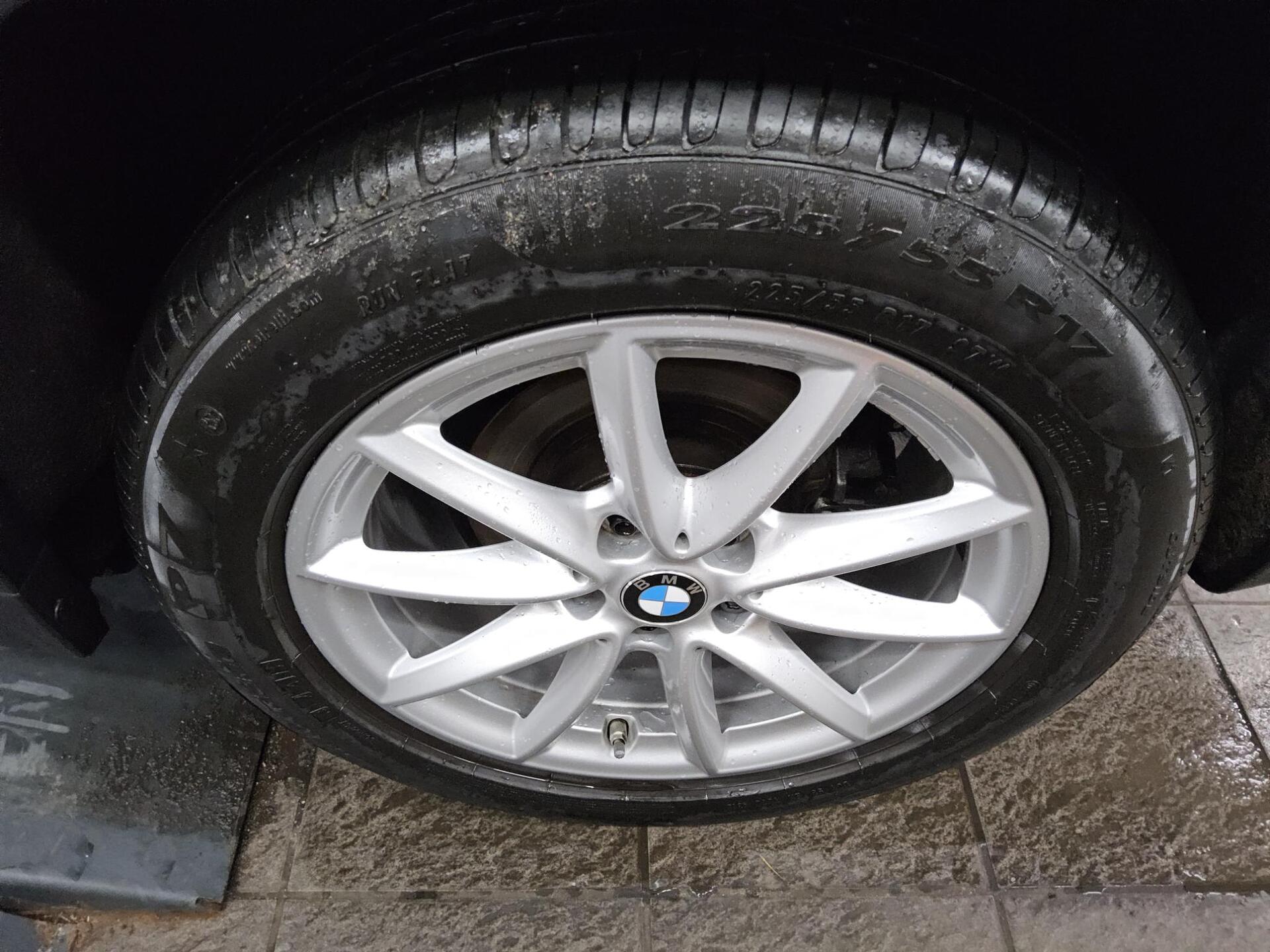 BMW X1 sDrive18i Advantage Navi PDC Sportsitze HiFi 10