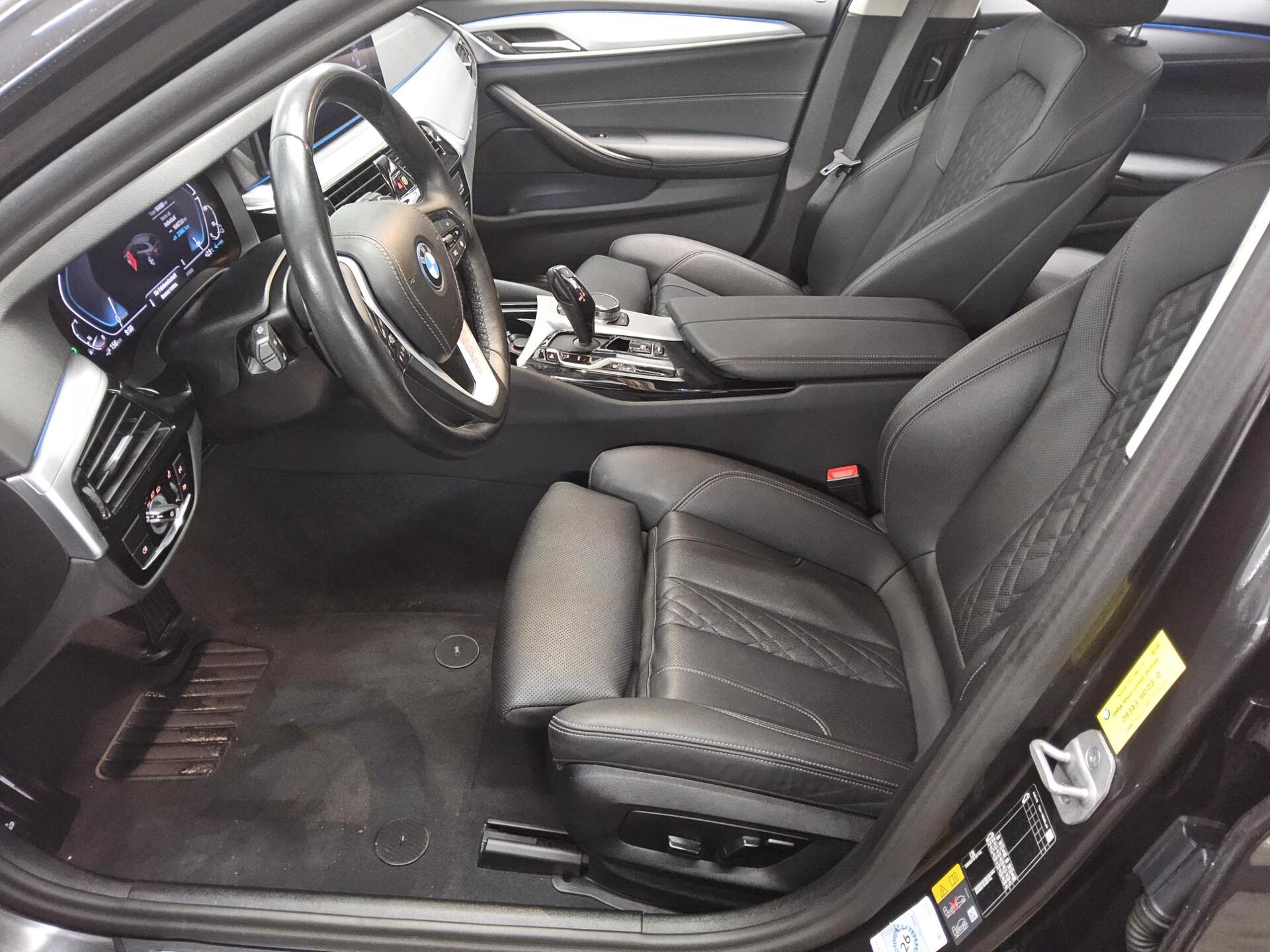 BMW 530e Touring xDr Navi LED Leder AHK RFK Shz PDC 9