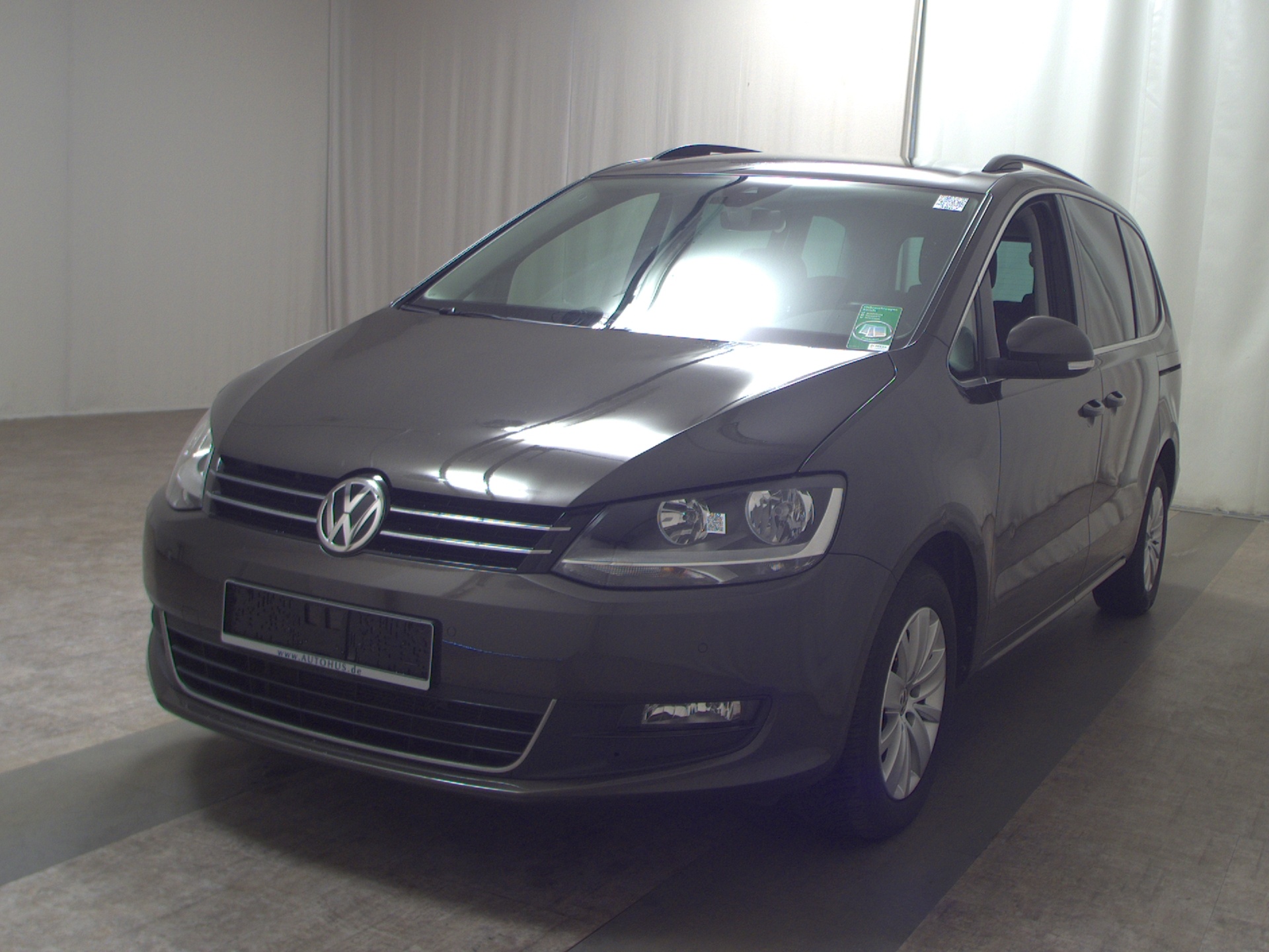 Volkswagen Sharan 2.0 TDI Comf. 7-Sitze Navi PDC 2