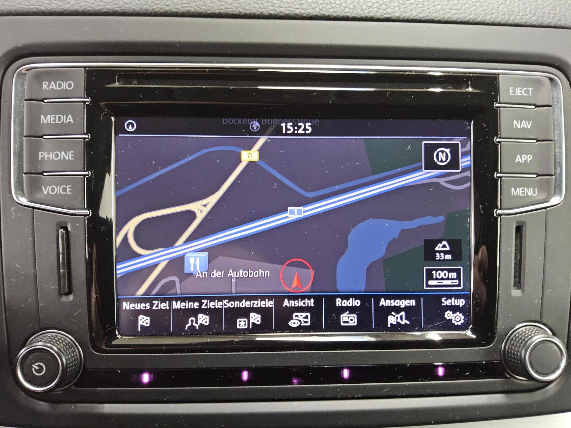 Volkswagen Sharan 2.0 TDI Comf. 7-Sitze Navi PDC 7