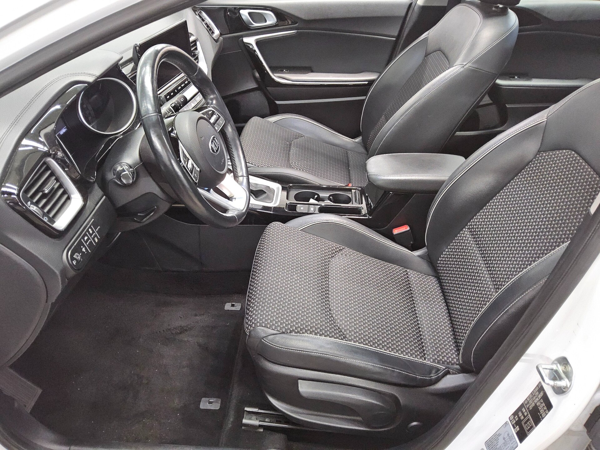 Kia X Ceed 1.6 CRDI Spirit Navi Panorama LED JBL 8