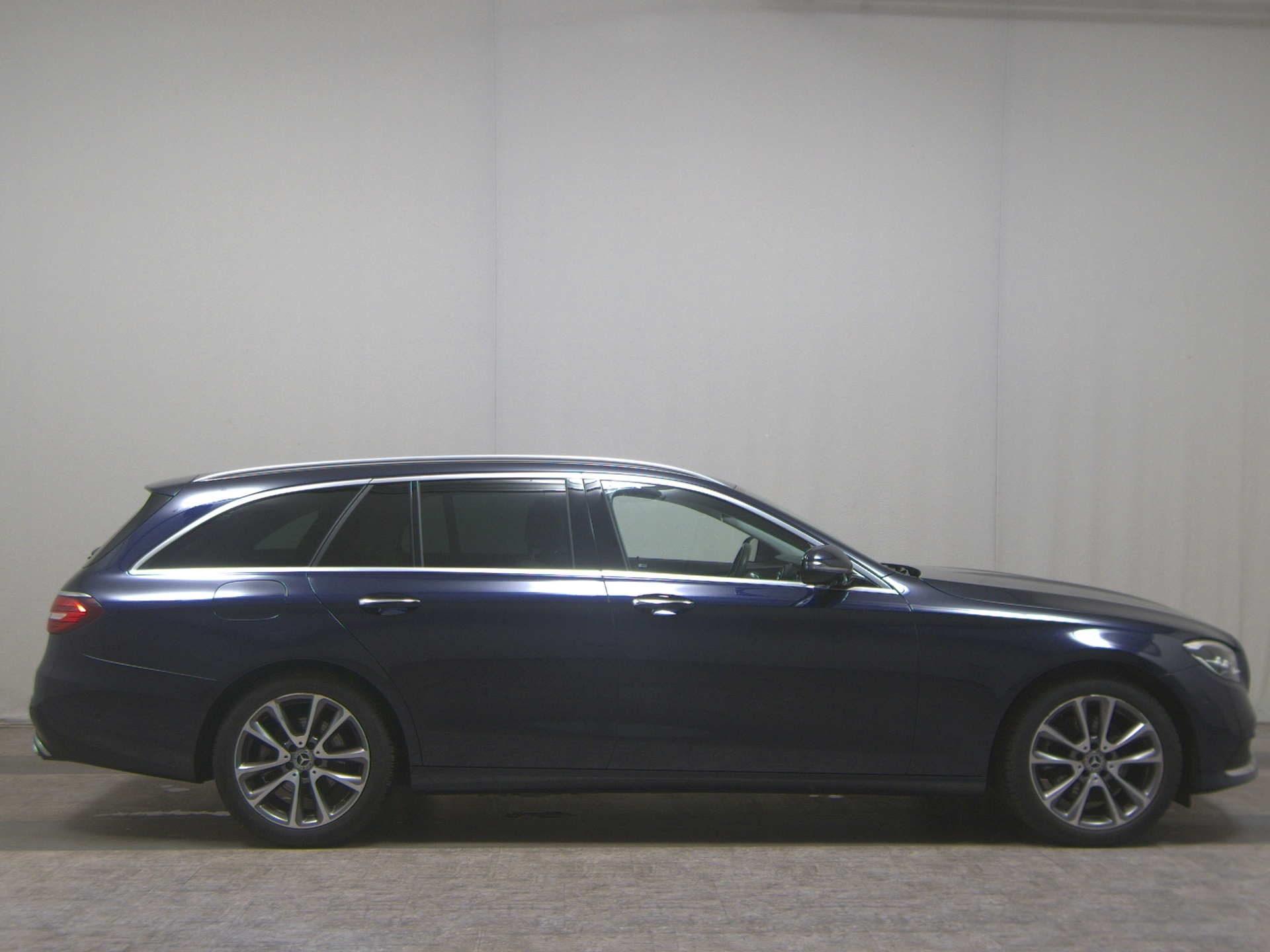 Mercedes-Benz E 200 T Avantgarde Nav Widescreen Pano Burmester