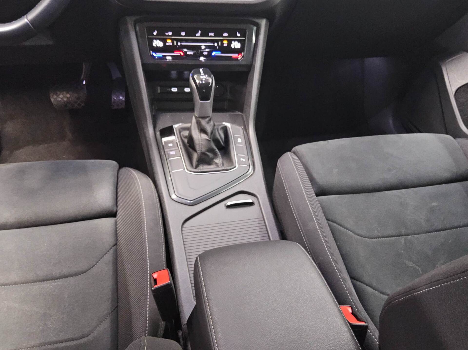 Volkswagen Tiguan 2.0 TDI Elegance Navi LED AID RFK 6