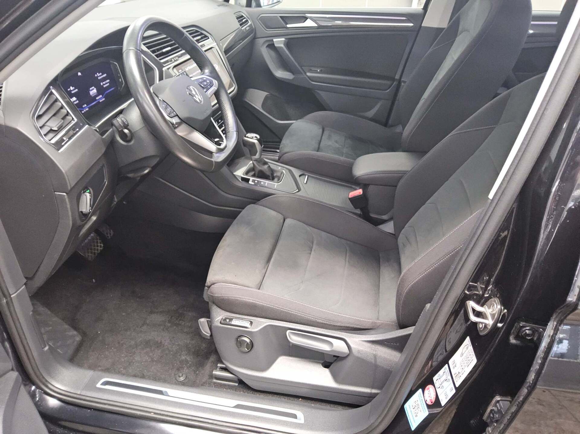 Volkswagen Tiguan 2.0 TDI Elegance Navi LED AID RFK 9