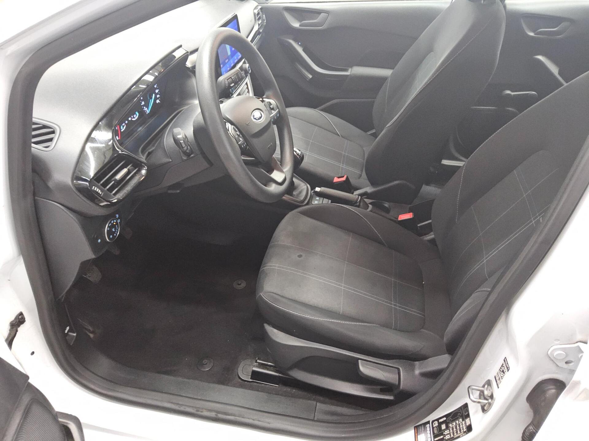 Ford Fiesta 1.0 EB Cool&Connect Navi PDC Tempomat DAB 8