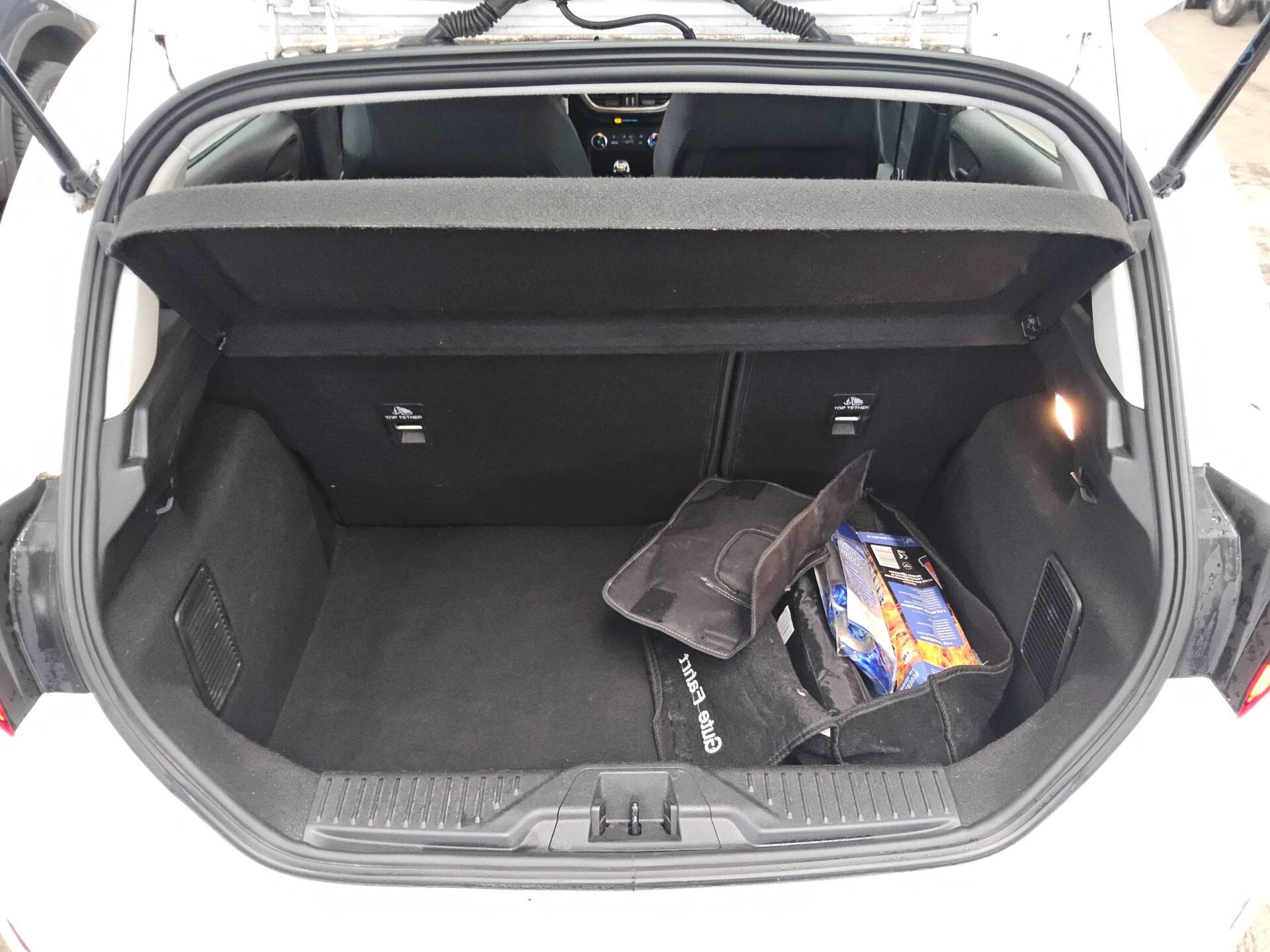 Ford Fiesta 1.0 EB Cool&Connect Navi PDC Tempomat DAB 11