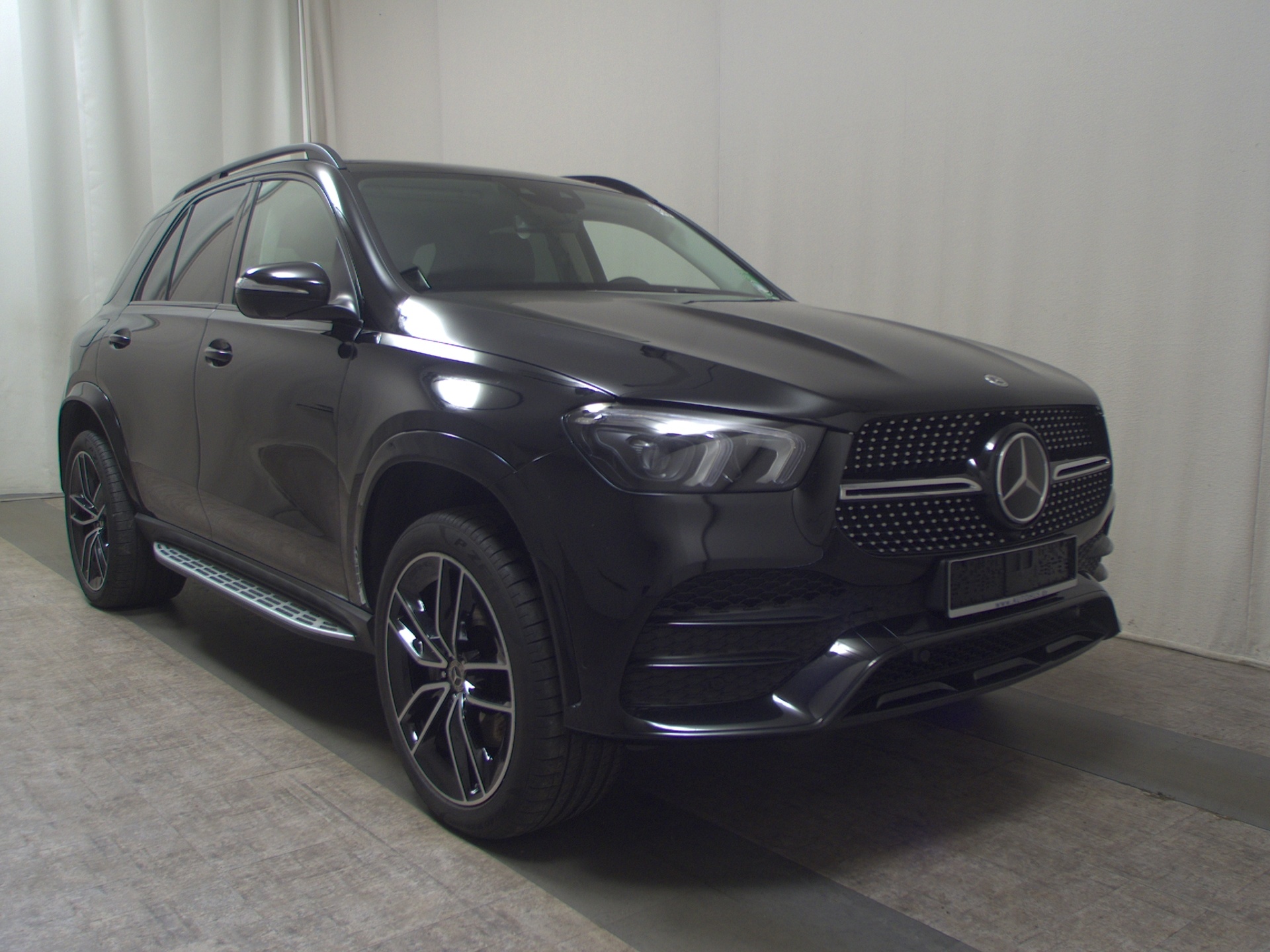 Mercedes-Benz GLE 350 de 4M AMG-Line Leder Navi LED Pano Night 3