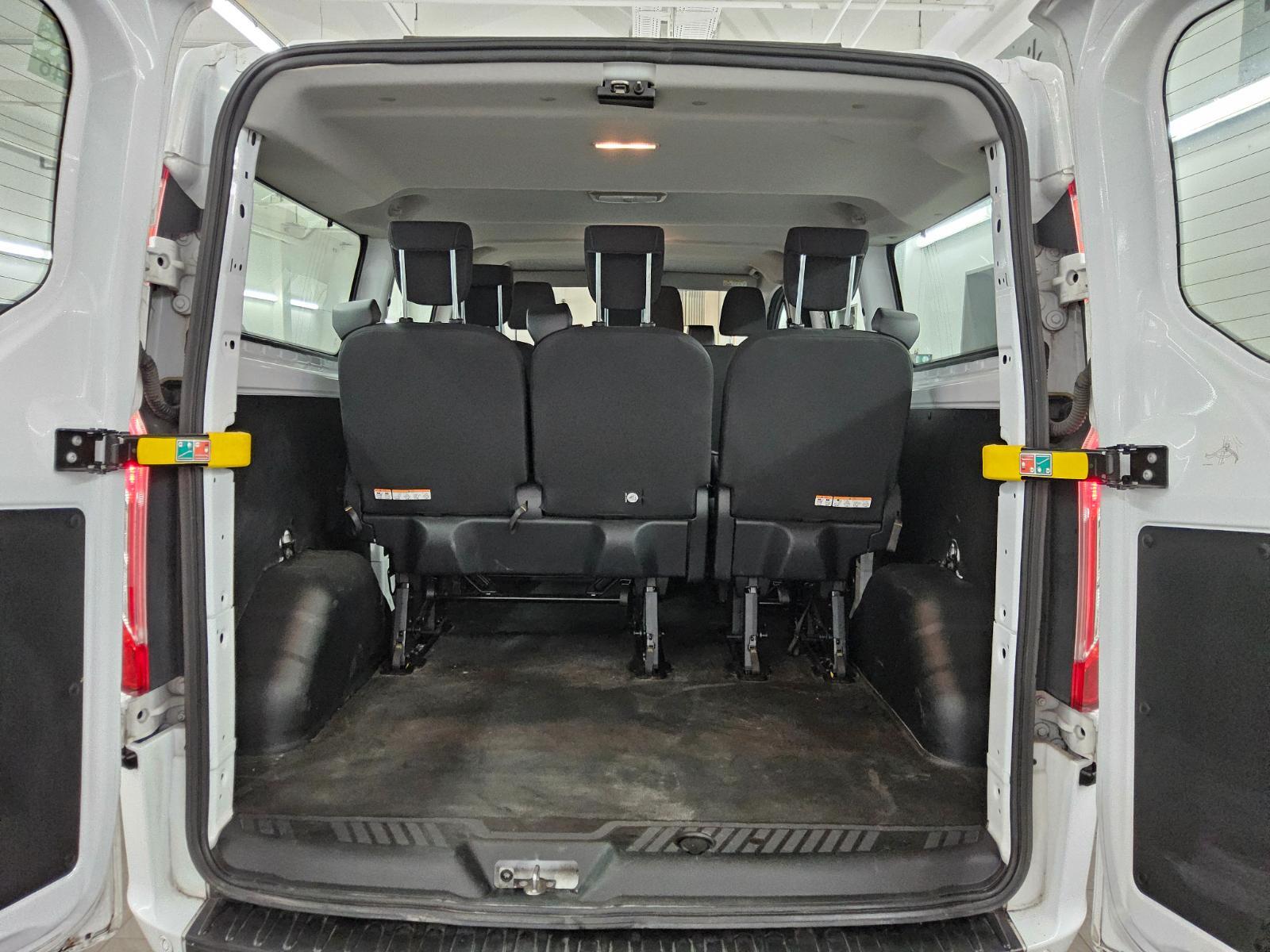 Ford Transit Custom 2.0 EB Trend L2H1 8-Sitze PDC 11