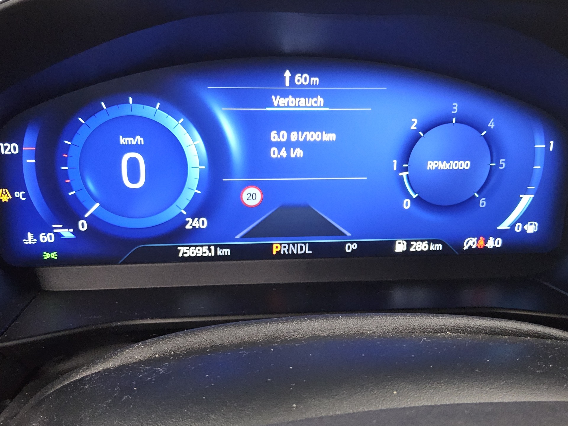 Ford Focus Turnier 1.5 EB Titanium X Navi LED RFK DC 8