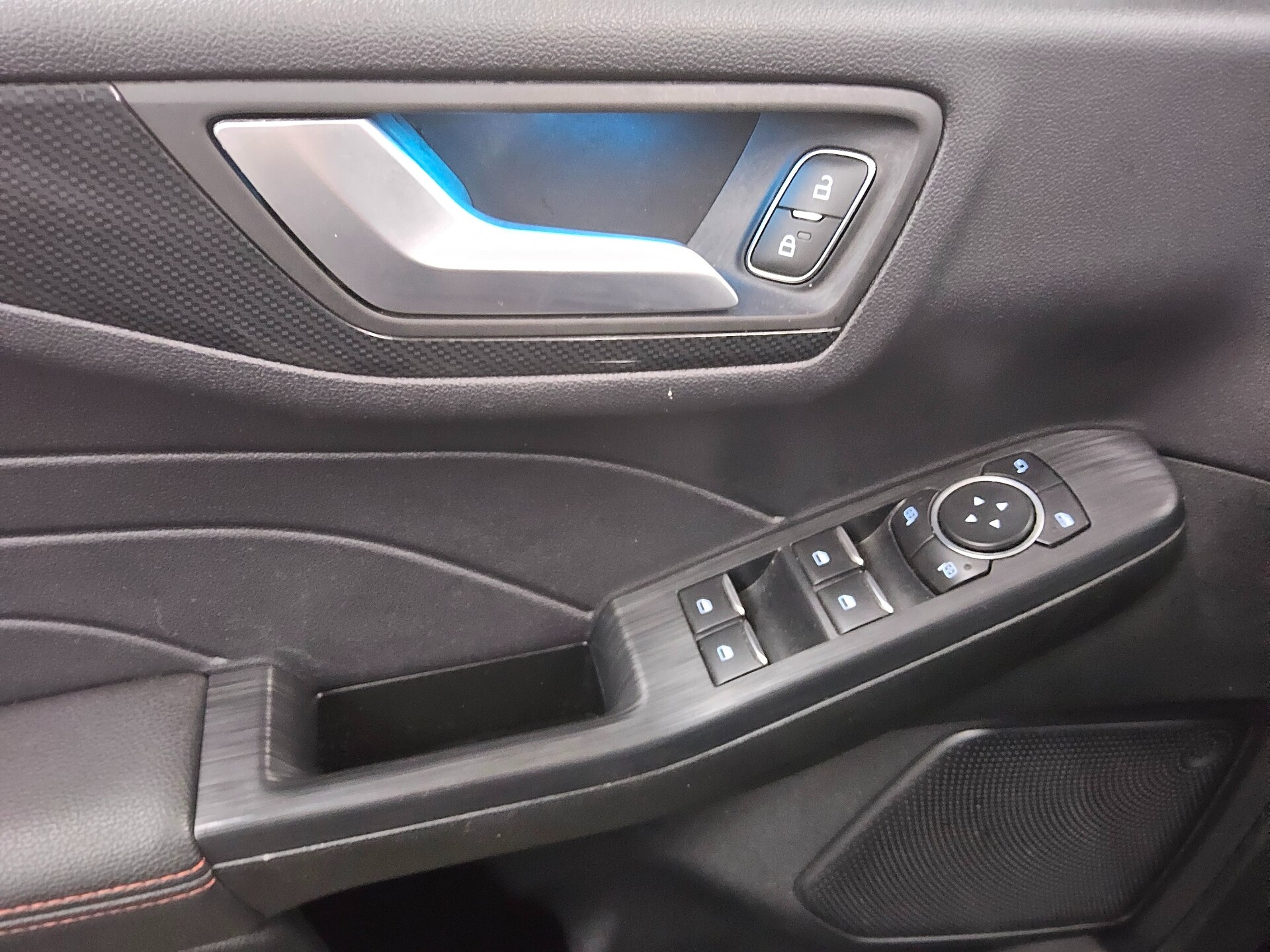 Ford Kuga 1.5 EB ST-Line Navi LED DigiTacho HuD Kam 10