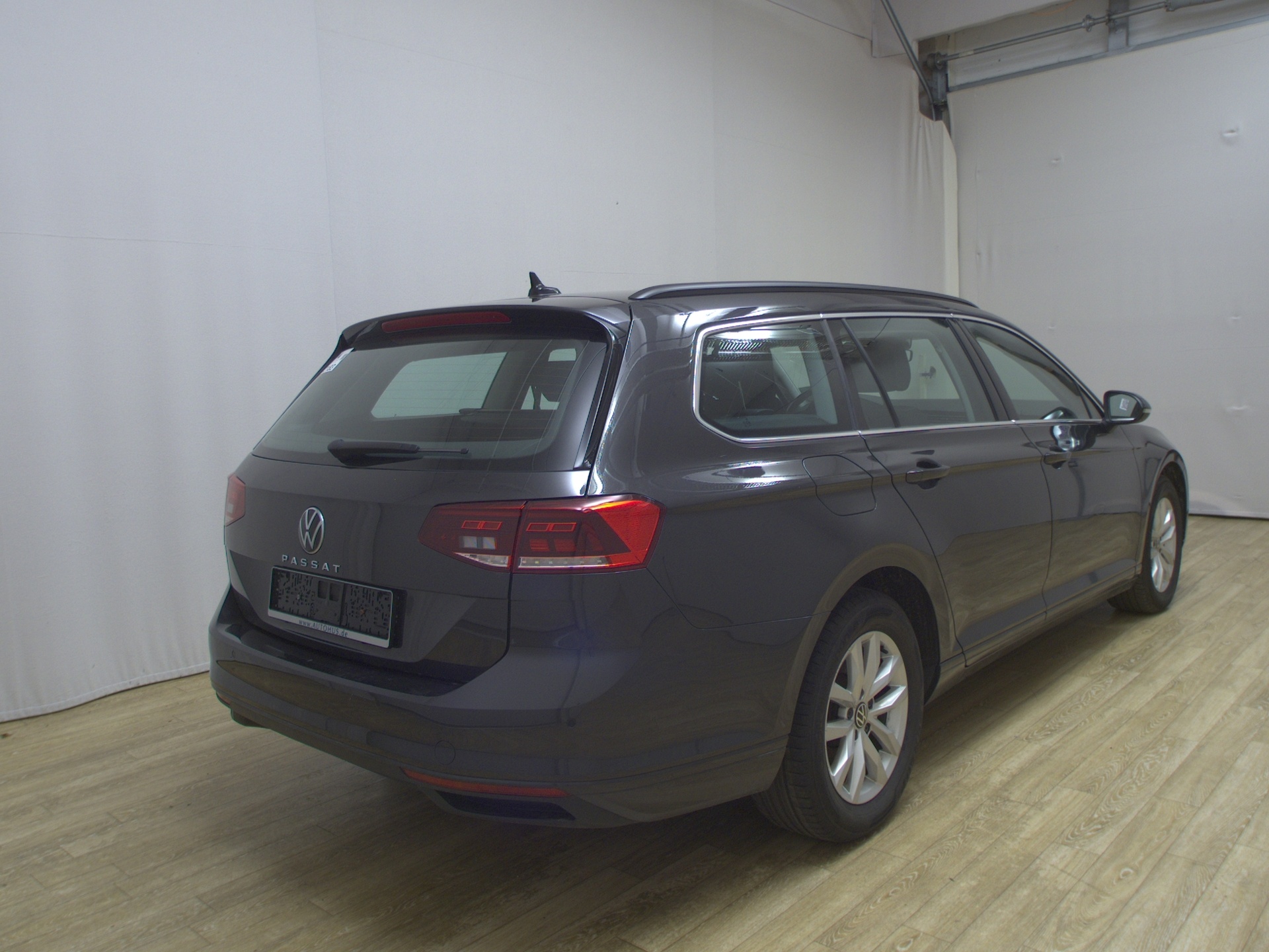 Volkswagen Passat Var. 2.0 TDI Business Navi LED RfK StHzg 4
